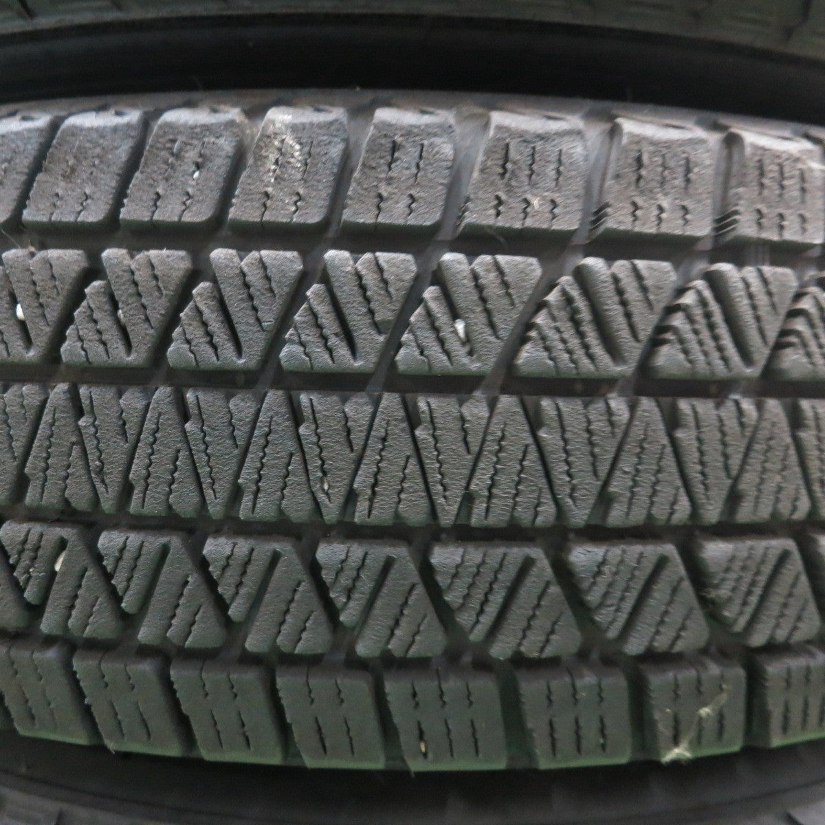 *送料無料* 4本価格！21年★スズキ ジムニー 純正 スチール 175/80R16 スタッドレス ブリヂストン ブリザック DM-V3 PCD139.7/5H★4050103ナス