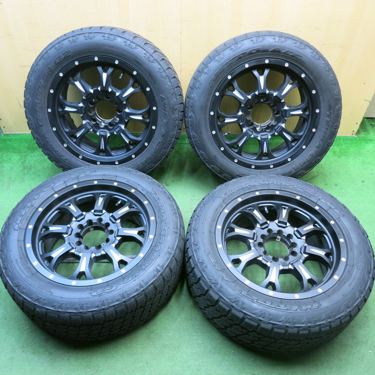 バリ溝！22年！キレイ！8.5分★275/55R20 ニットー A/T TERRA GRAPPLER G2 FUEL フューエル 20インチ PCD139.7 150/5H マルチ★5091401HAノ