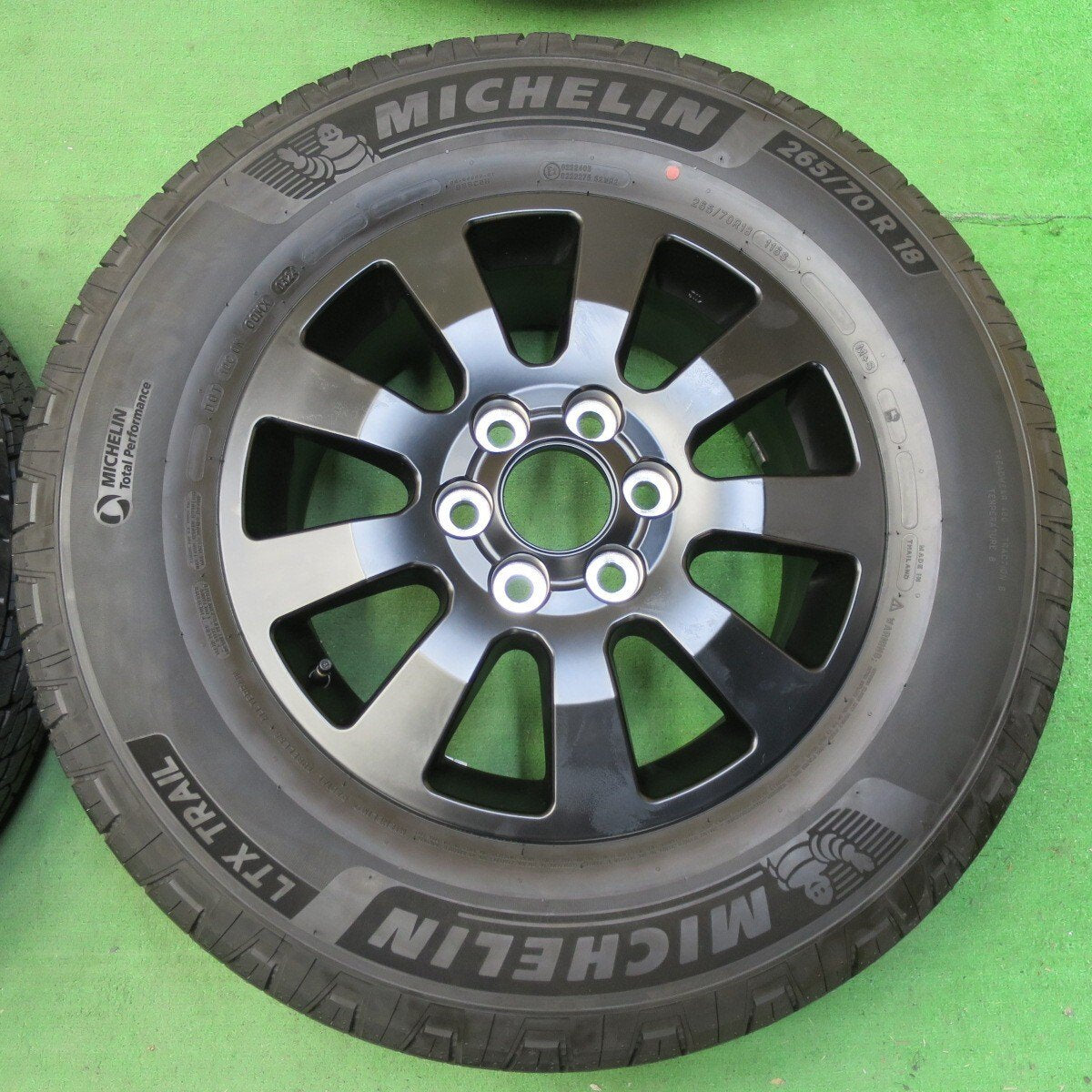 新車外し！24年★ヨタ ランクル 250 ファーストエディション 純正 265/70R18 ミシュラン LTX TRAIL PCD139.7/6H★4071201イノ