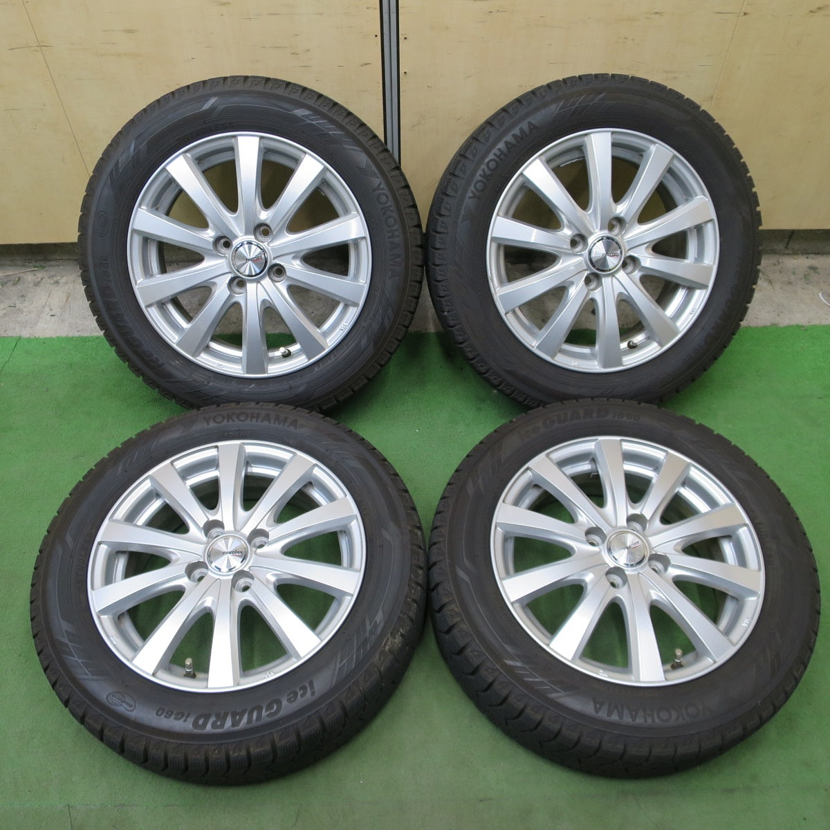バリ溝！22年！キレイ！9.5分◎スタッドレス 185/60R15 ヨコハマ アイスガード iG60 ravrion RS01 ラブリオン 15インチ PCD100/4H◎6091801NGス
