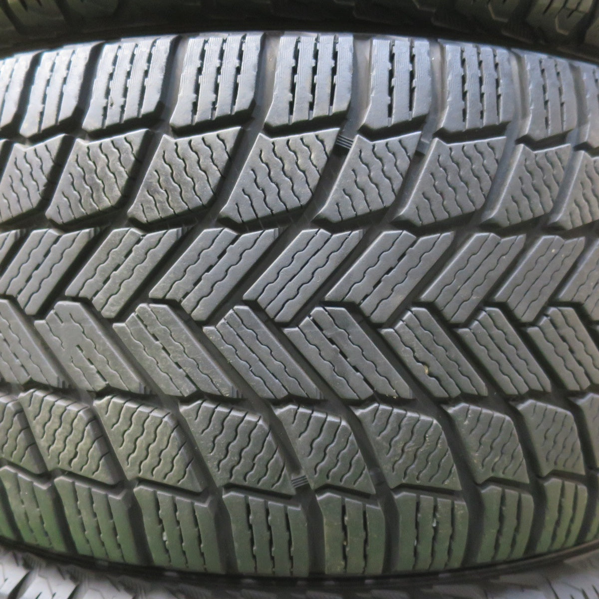 バリ溝！21年！9.5分★LEONIS SL 245/40R19 スタッドレス ミシュラン X-ICE SNOW レオニス 19インチ PCD114.3/5H★5120903イス