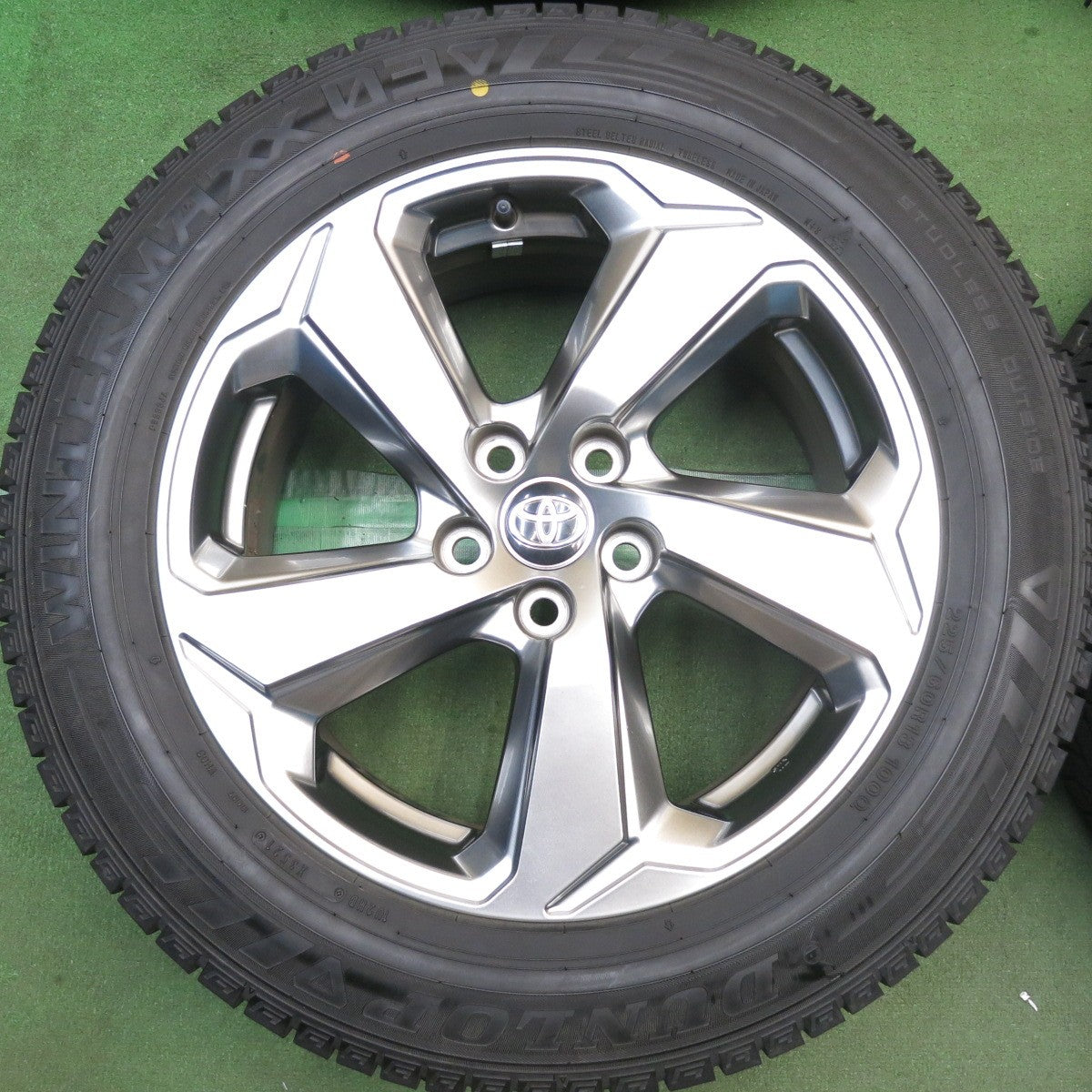バリ溝！キレイ！9.5分◎トヨタ 50系 RAV4 Gグレード 純正 225/60R18 スタッドレス ダンロップ ウインターマックス 03 18インチ PCD114.3/5H◎6101503HAス