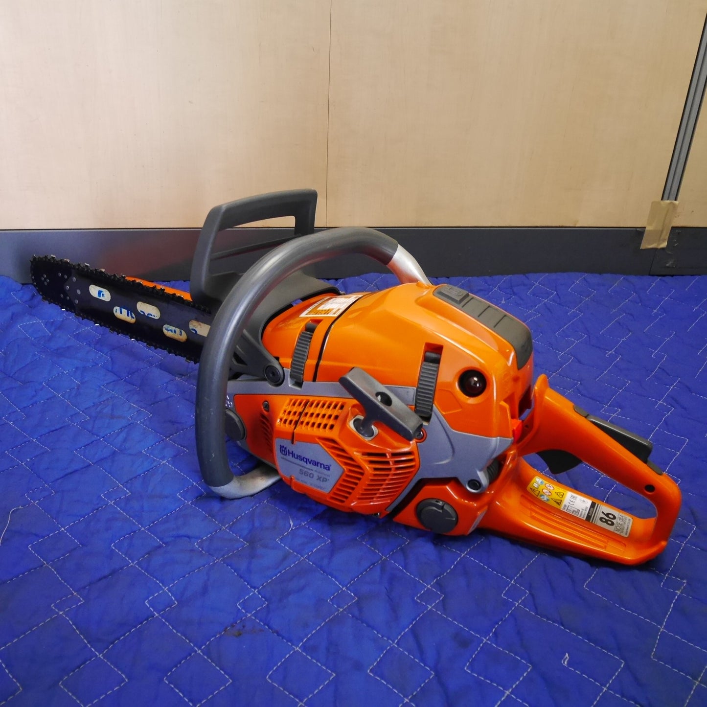 [送料無料] キレイ☆Husqvarna ハスクバーナ エンジン チェーンソー 560XP チェンソー 切断機 ガイドバー 約44cm②☆