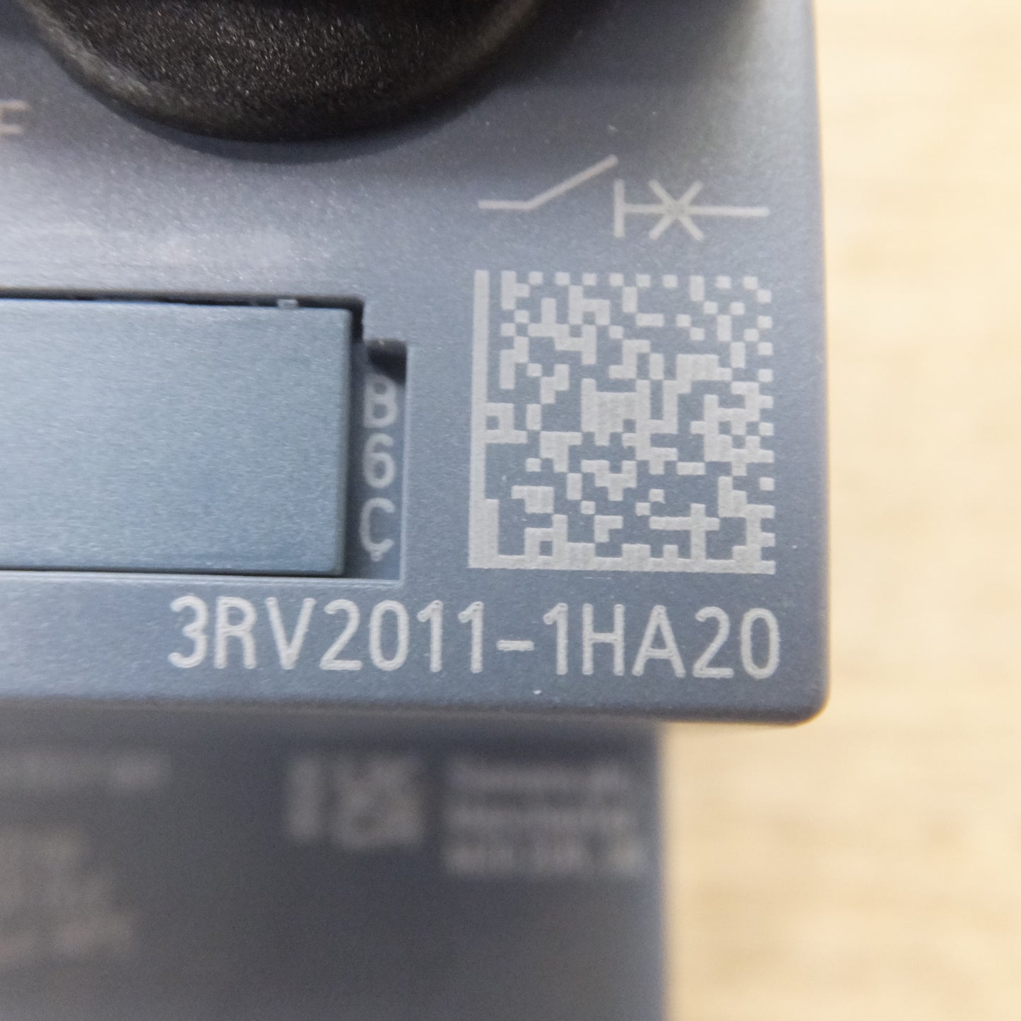 [送料無料] 未使用★シーメンス SIEMENS モータ保護回路ブレーカ 3RV2011-1HA20 塑料外売式断路器★