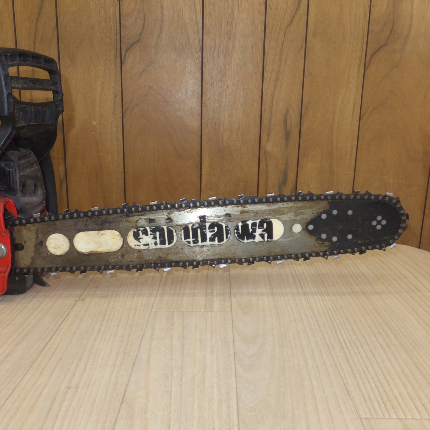 [送料無料] 岐阜発 ジャンク★新ダイワ エンジンチェンソー Engine Chain Saw ペッカー E1045S★