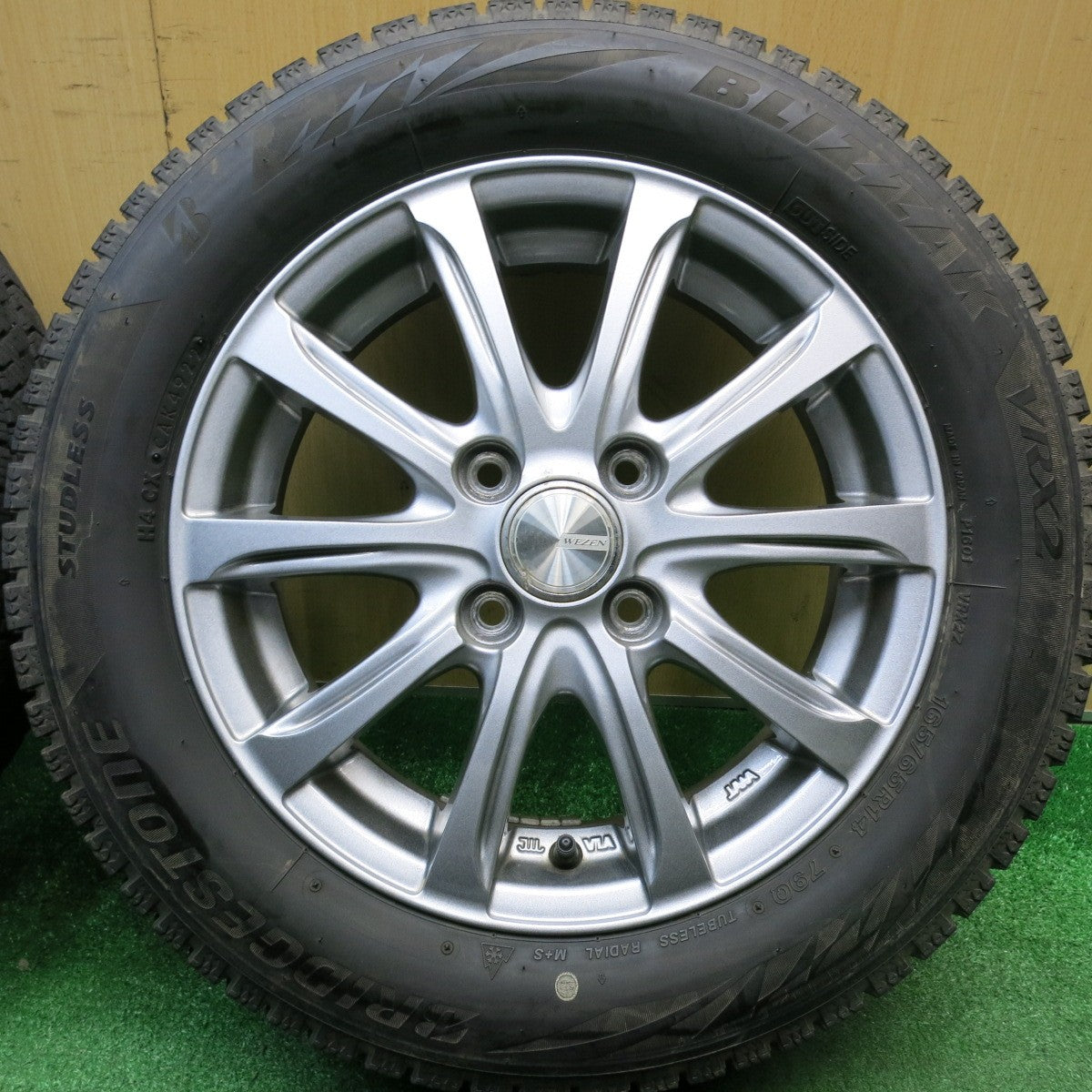 バリ溝！22年！キレイ！8.5分★スタッドレス 165/65R14 ブリヂストン ブリザック VRX2 WEZEN 社外 アルミ 14インチ PCD100/4H★5121310HAス