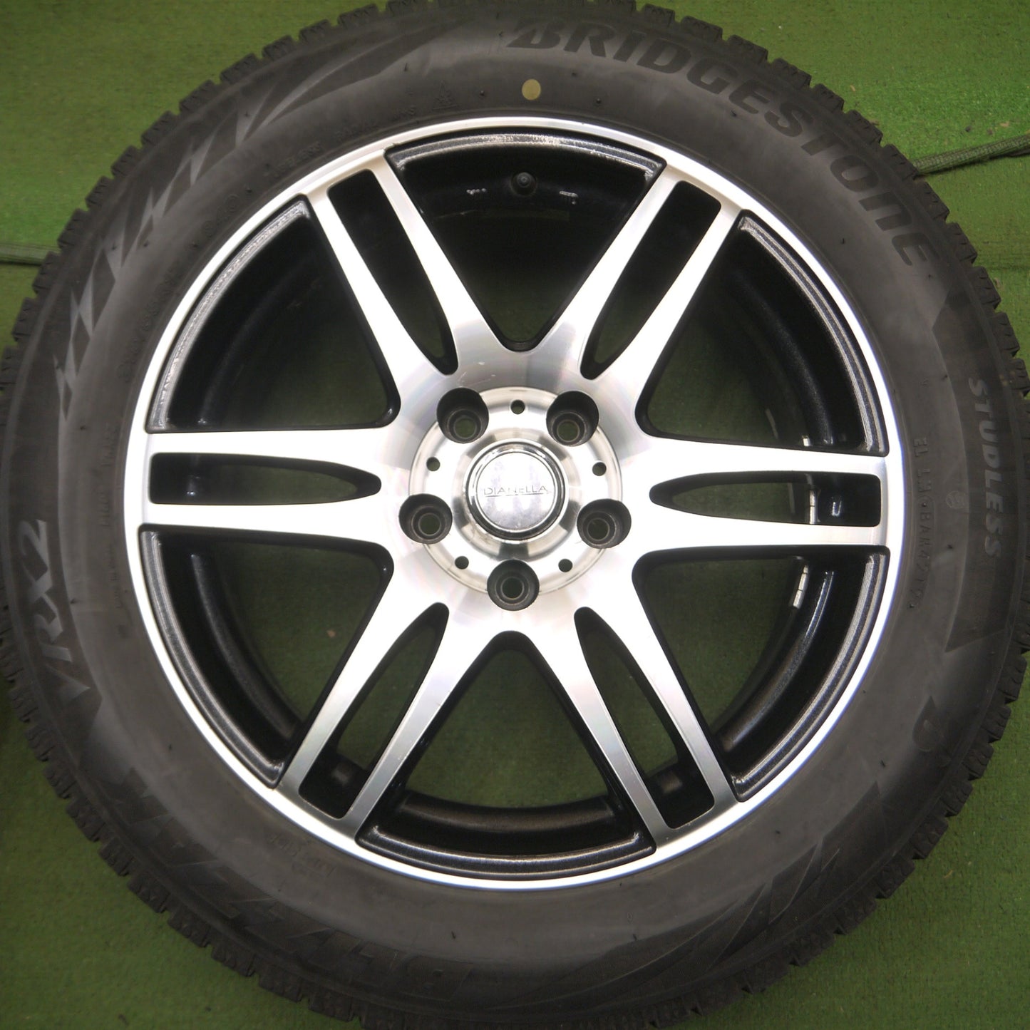 *送料無料* 4本価格★スタッドレス 215/55R17 ブリヂストン ブリザック VRX2 DIANELLA ディアネラ 17インチ PCD114.3/5H★4051509Hス