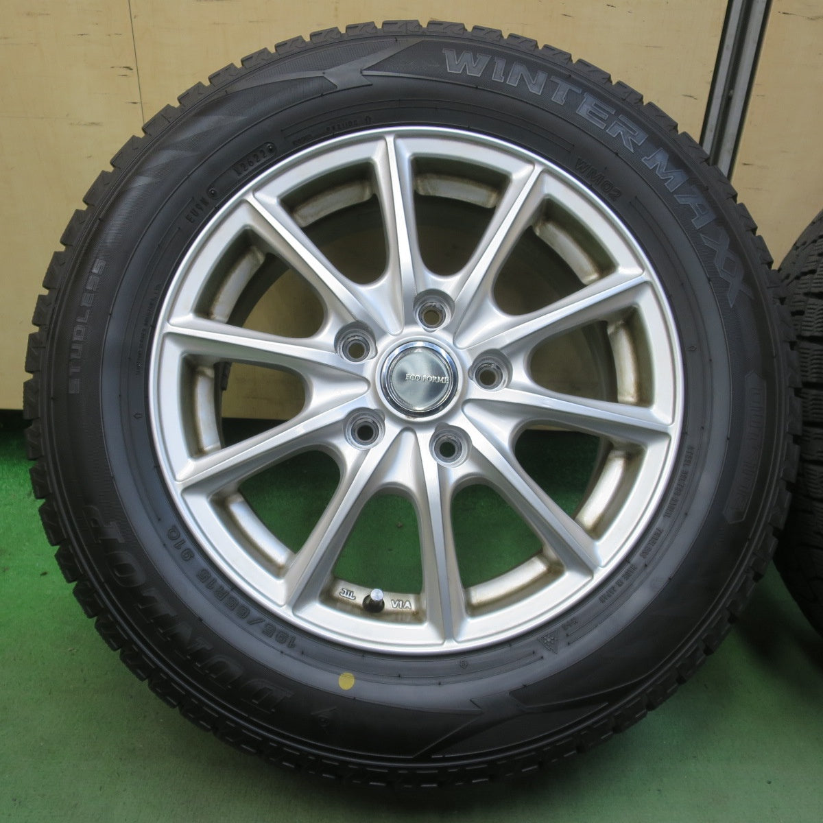 バリ溝！22年！9分★スタッドレス 195/65R15 ダンロップ ウインターマックス WM02 ECO FORME エコフォルム 15インチ PCD114.3/5H★6051804イス