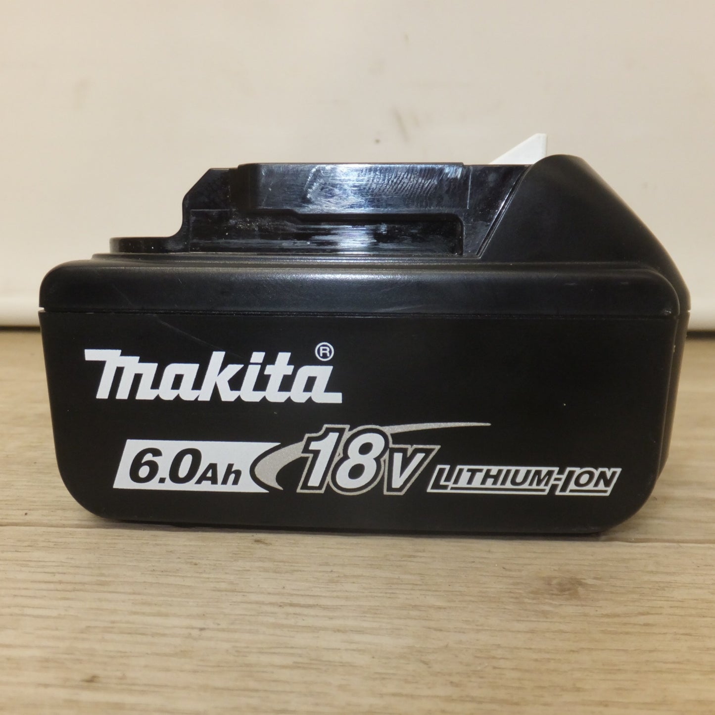 [送料無料] キレイ★マキタ makita バッテリ BL1860B DC18V 6.0Ah 108Wh★