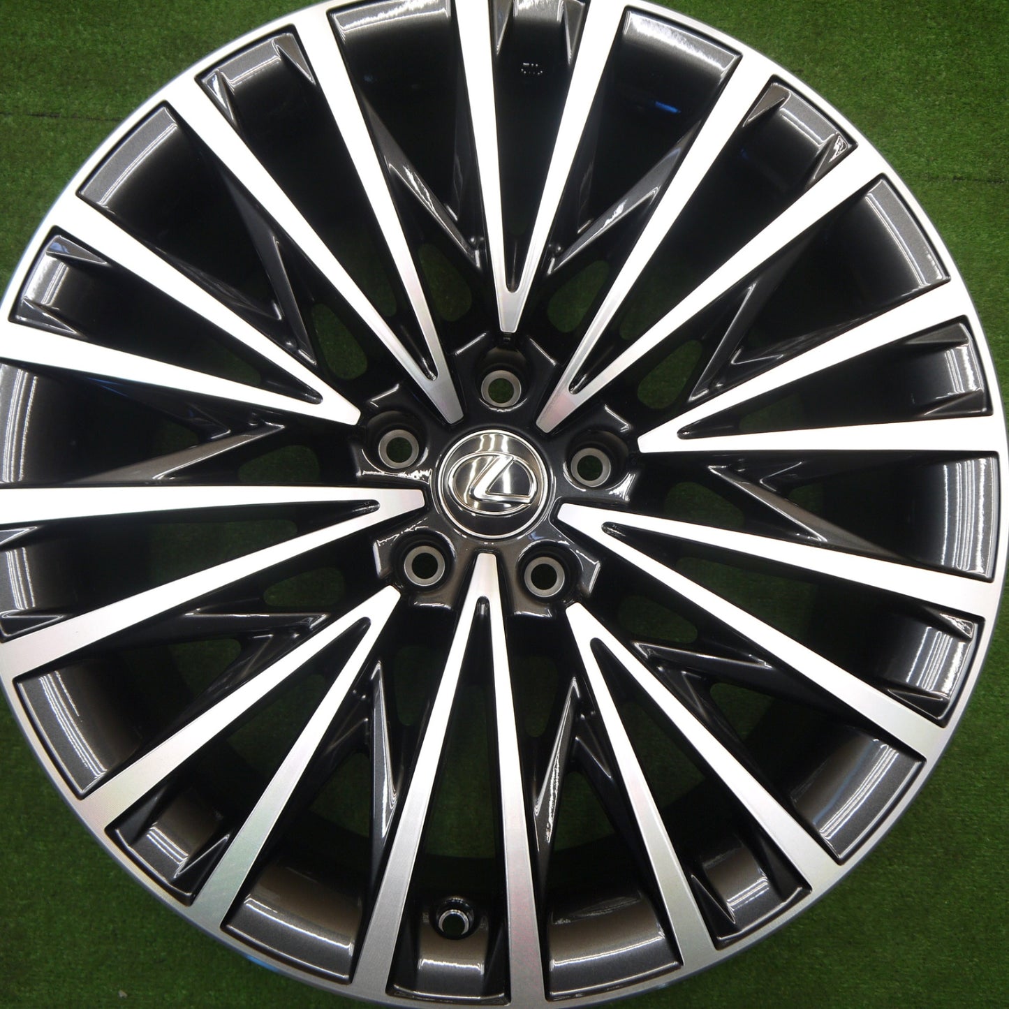 新車外し★レクサス LS Fスポーツ 純正 ホイール 20インチ 20×8.5J PCD120/5H★5111704Hホ