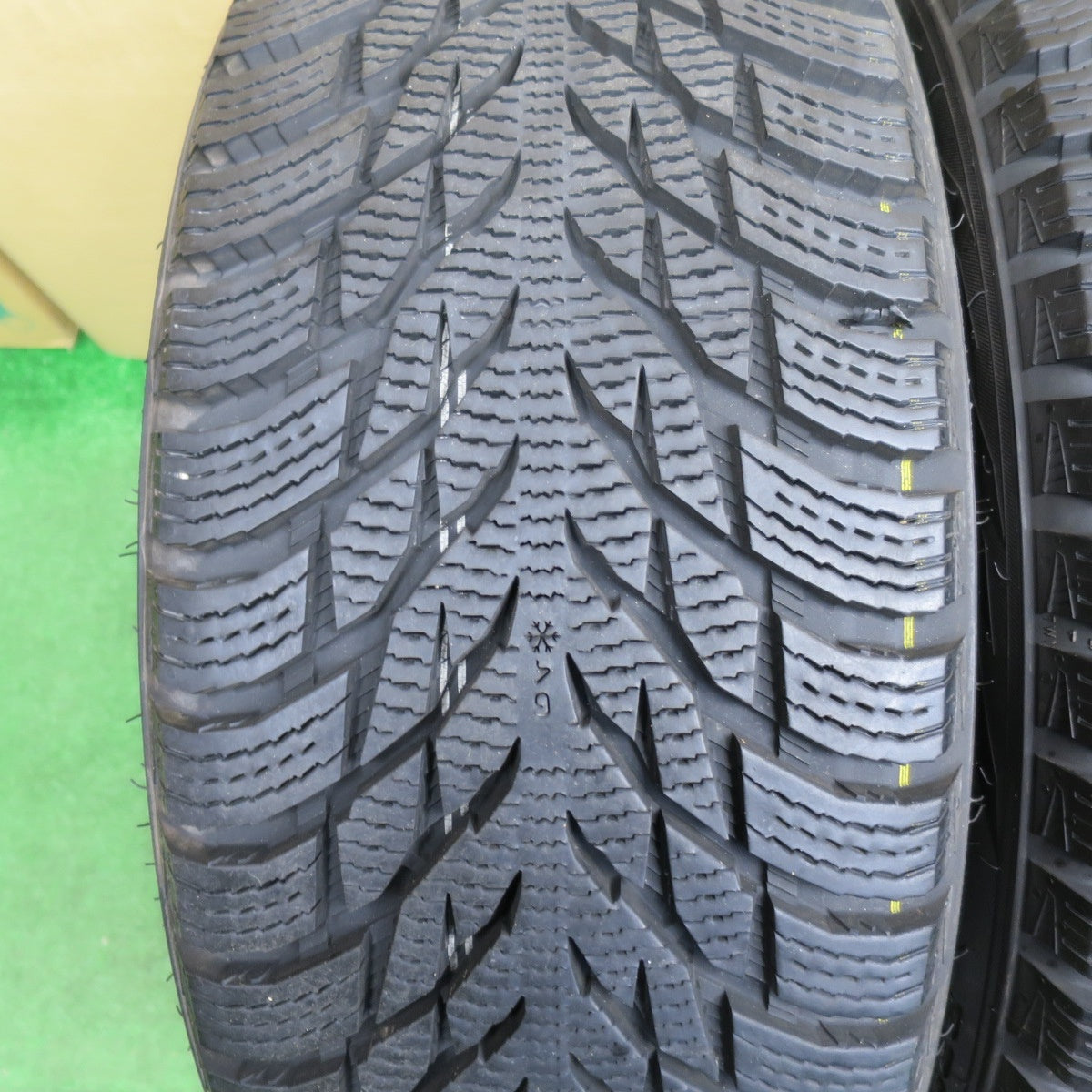 バリ溝！キレイ！9.5分★BMW 等 BORBET TYPE Y 225/45R17 スタッドレス ノキアン タイヤ ハッカペリッタ R3 ボルベット タイプY 17インチ PCD120/5H★6030902NKス
