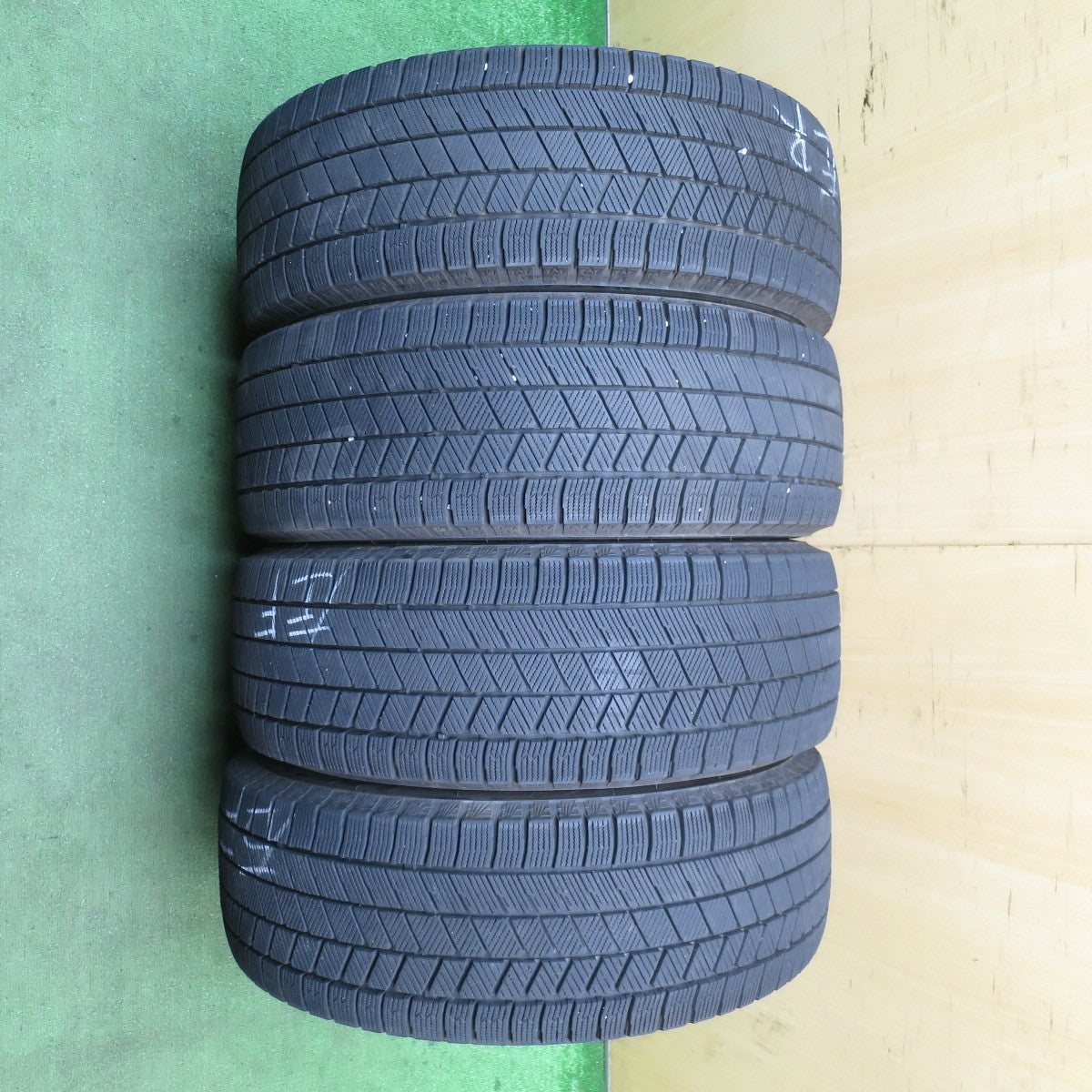 バリ溝！21年！9.5分★スタッドレス 205/55R16 ブリヂストン ブリザック VRX3 PREO プレオ 16インチ PCD114.3/5H★5072402NJス