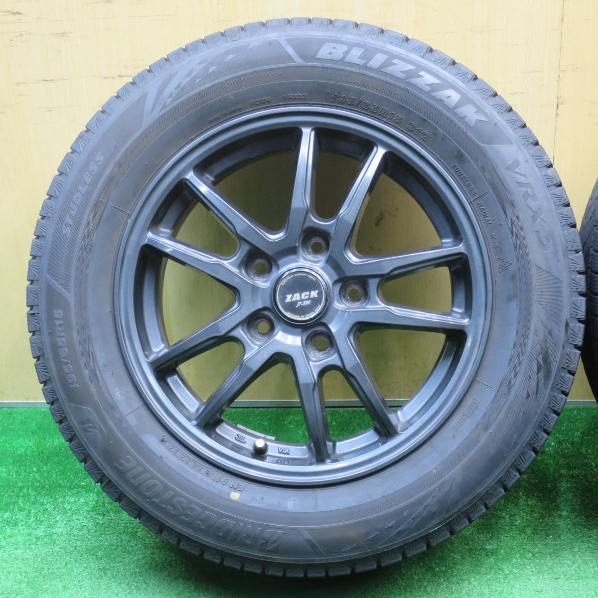 バリ溝！23年！キレイ！8.5分★スタッドレス 195/65R15 ブリヂストン ブリザック VRX3 ZACK JP-520 MONZA ザック 15インチ PCD114.3/5H★5112101NJス