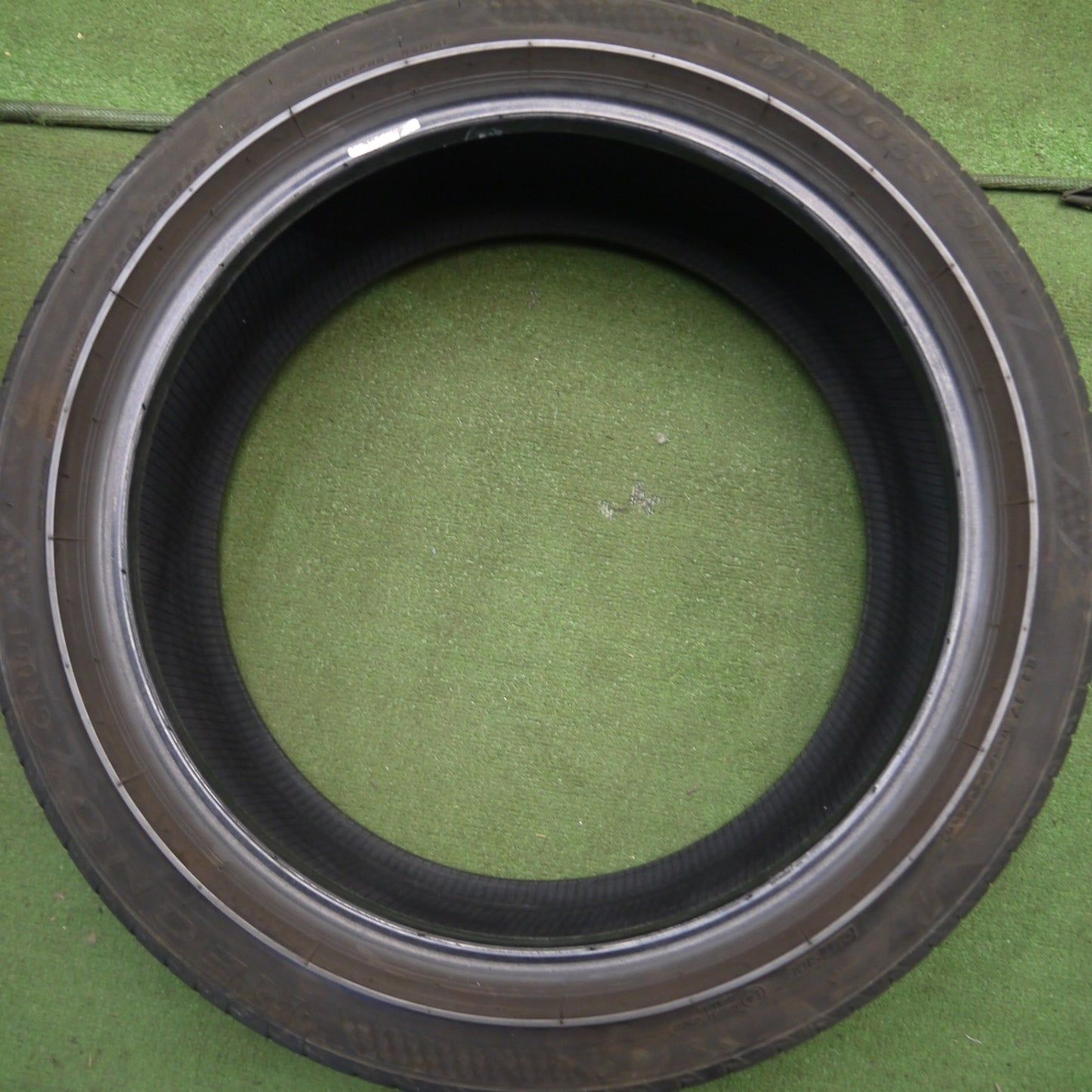 *送料無料* バリ溝！20年！9.5分★225/45R18 ブリヂストン レグノ GR001 GR-X2 タイヤ 18インチ クラウン マークX オデッセイ 等★4031507Hノタ