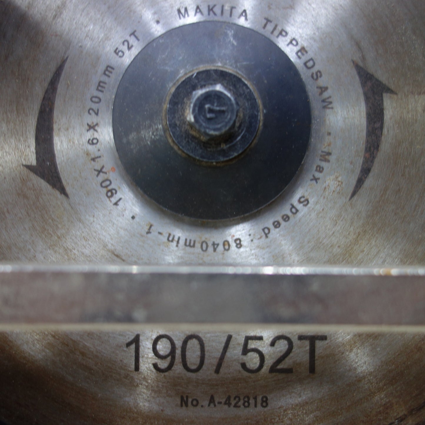 [送料無料] ◆マキタ 190mm マルノコ 100V 5834BA 丸鋸 丸のこ 丸ノコ 木工 切断機 電動 工具◆