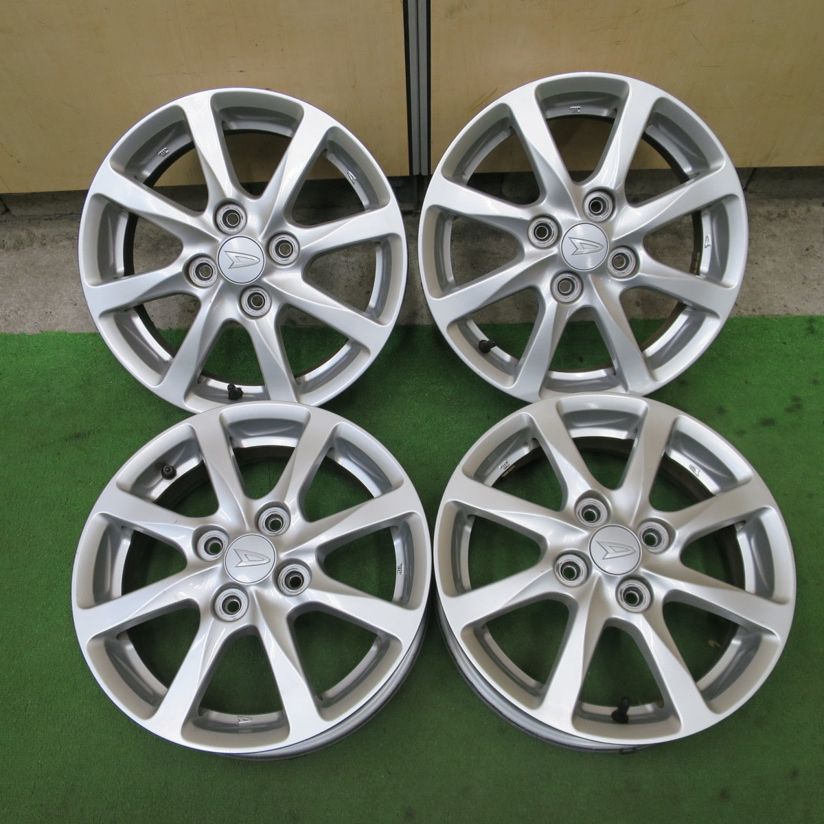 4本価格★ダイハツ タント ムーヴ 等 純正 ホイール 14インチ 14×4.5J PCD100/4H★6060304NGホ
