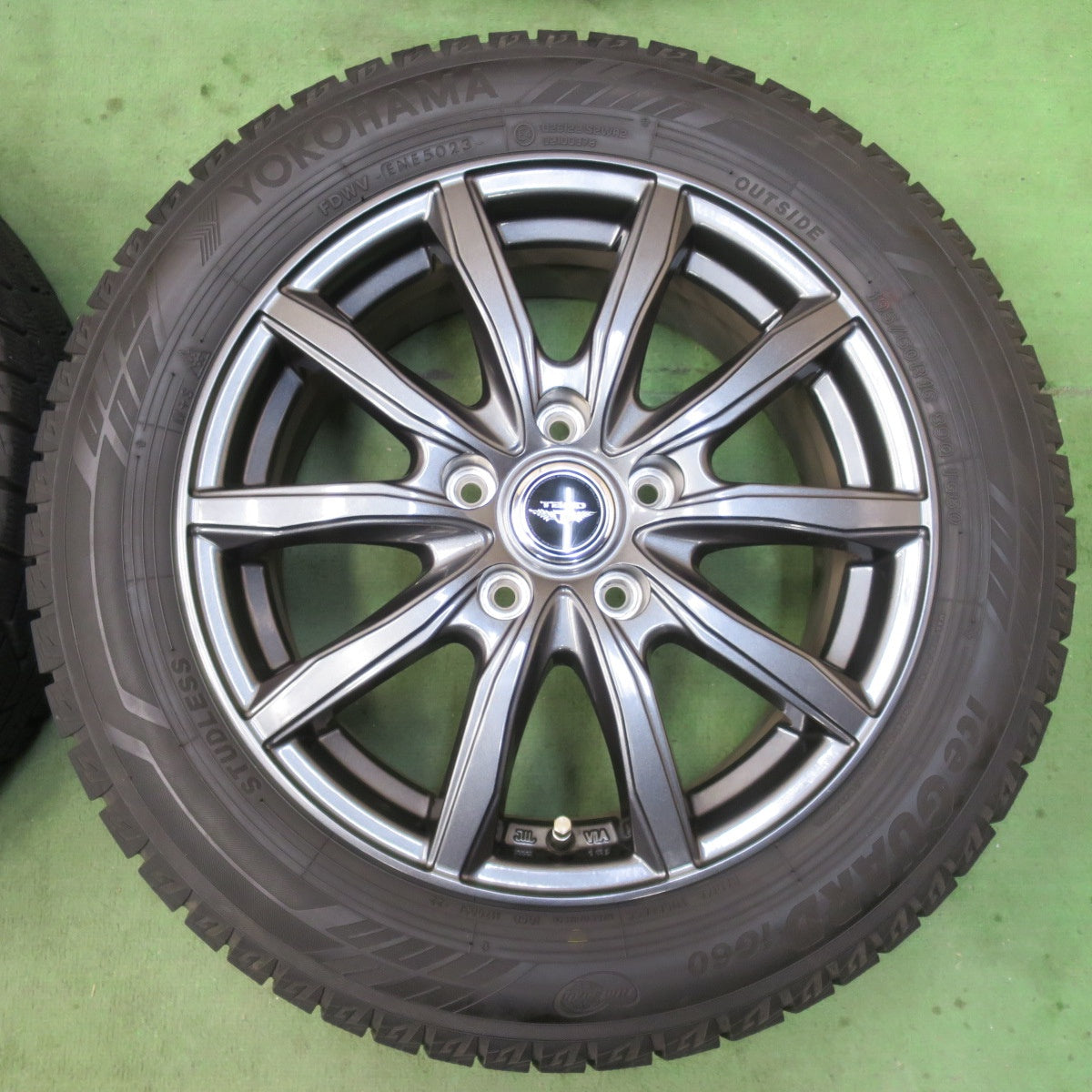 バリ溝！23年！キレイ！ほぼ10分★スタッドレス 195/60R16 ヨコハマ アイスガード iG60 TEAD テッド 16インチ PCD114.3/5H★6011903イス