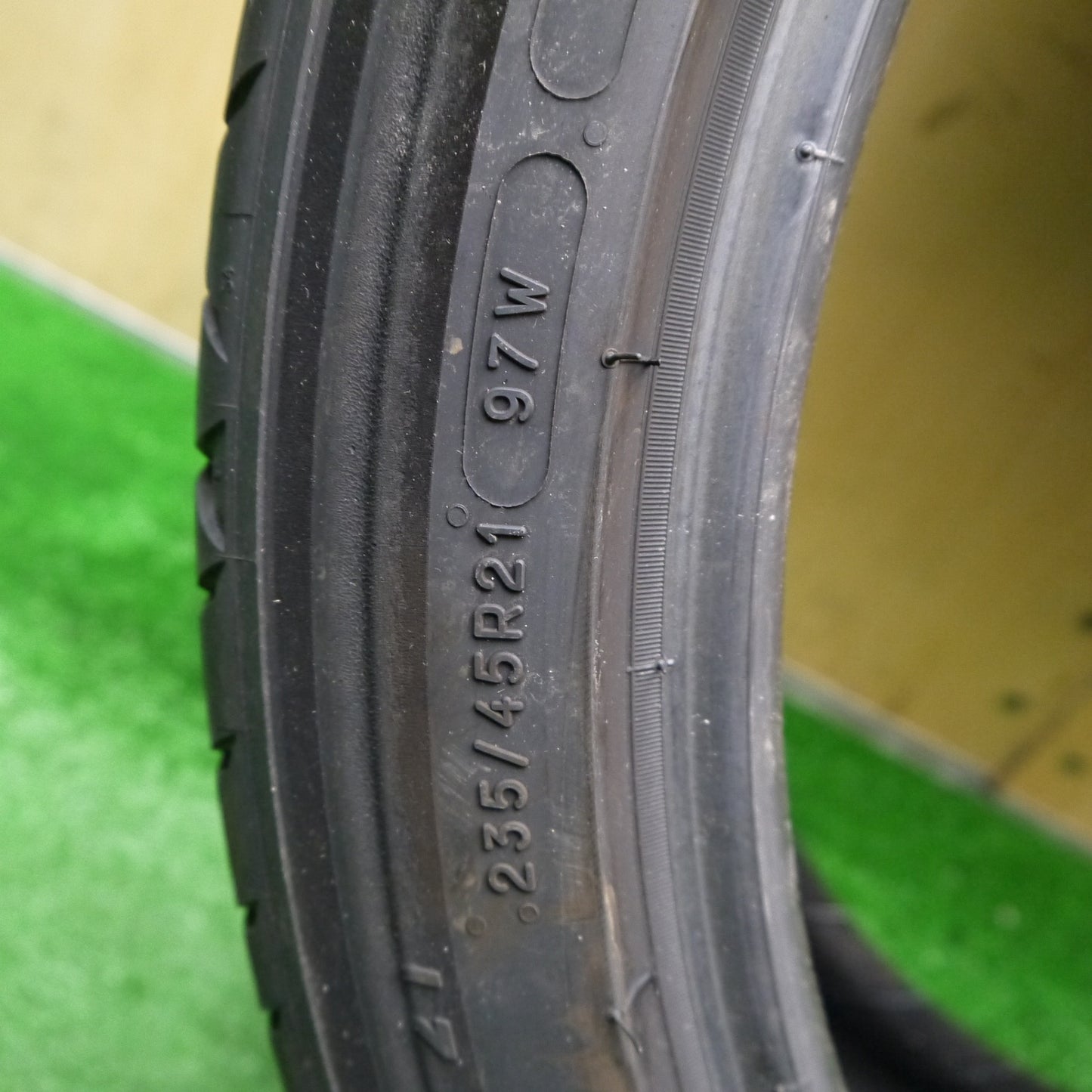 バリ溝！24年！9分！1本★235/45R21 ミシュラン e・PRIMACY eプライマシー タイヤ 21インチ クラウン スポーツ ベンツ 等★5110405Hノタ