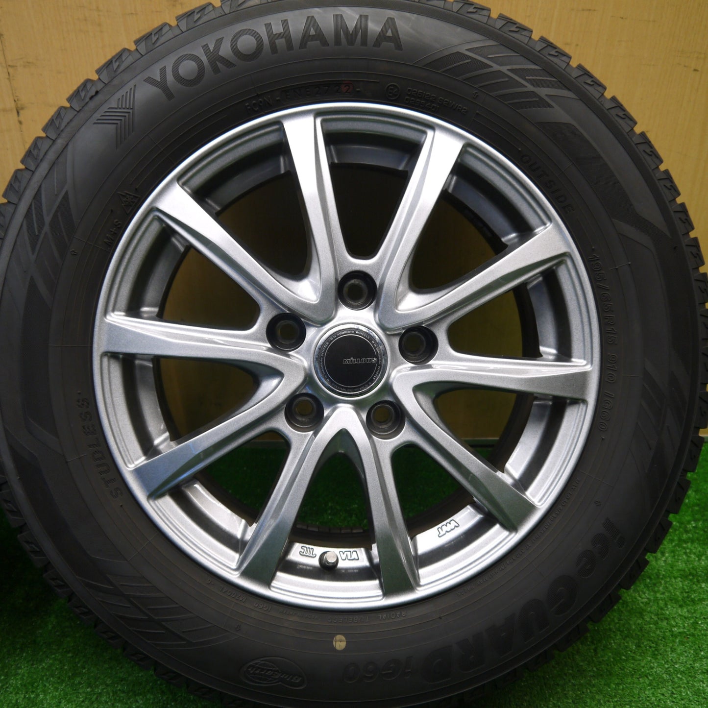 バリ溝！22年！キレイ！8.5分★スタッドレス 195/65R15 ヨコハマ アイスガード iG60 MiLLOUS ミルアス 15インチ PCD114.3/5H★5102805Hス