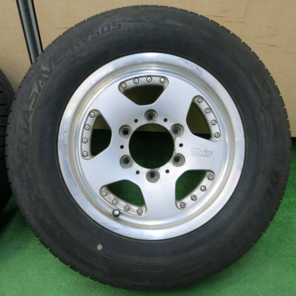*送料無料* バリ溝！21年！9.5分★レジアスエース等 215/70R15 ダンロップ エナセーブ RV505 CV928 15インチ PCD139.7/6H★4033008イノ