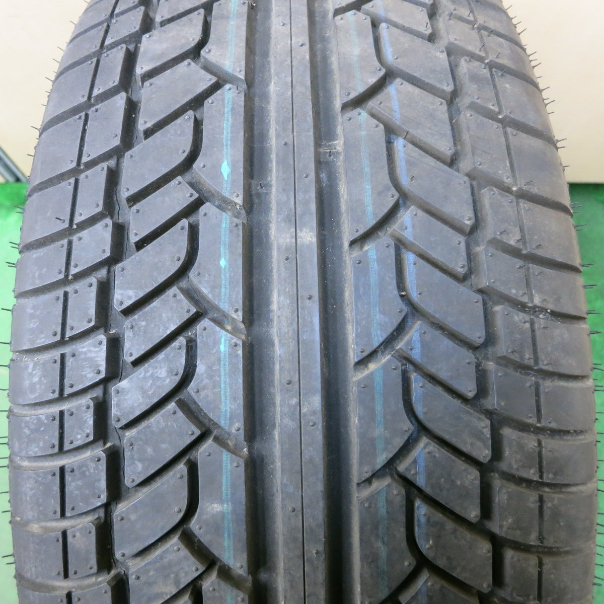未使用！1本★ジープ 等 ULTRA MOTOR SPORTS 223B ゴライアス 275/55R20 アキレス デザート ホーク UHP ウルトラモータースポーツ PCD127/5H★5050901ナノ
