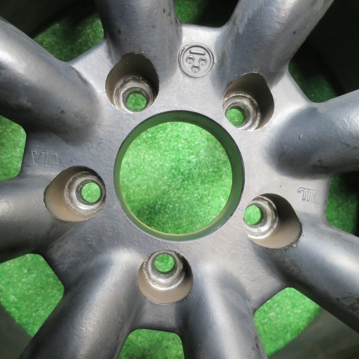 バリ溝！8.5分★ジープ レネゲード RS ワタナベ F8F 225/70R16 102/99R BFグッドリッチ All-Terrain T/A KO2 16インチ PCD110/5H★5110709NJス