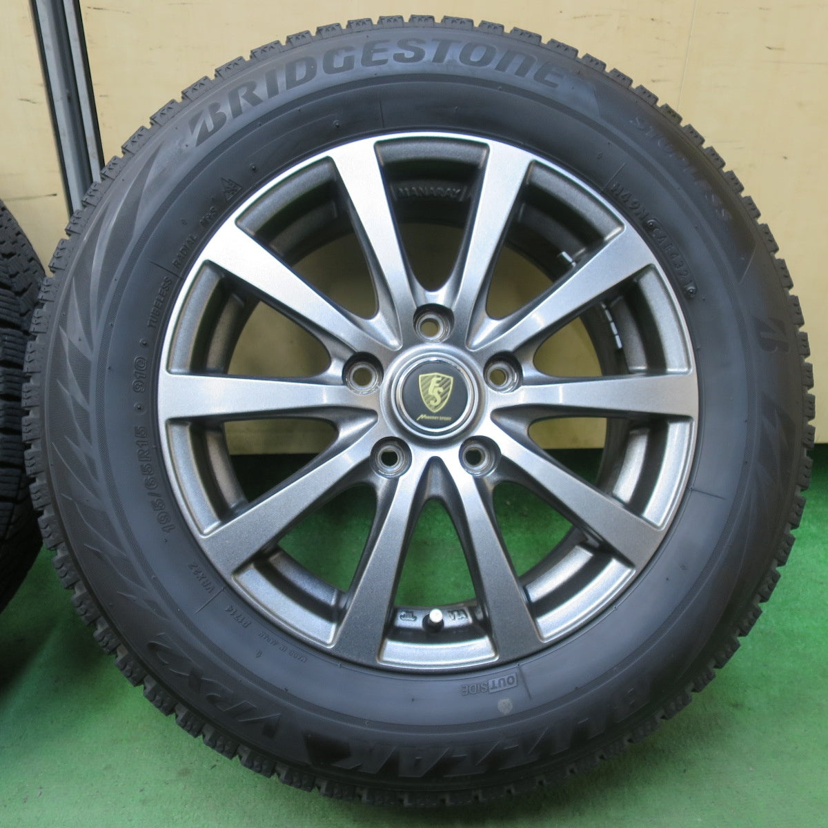 キレイ！21年★スタッドレス 195/65R15 ブリヂストン ブリザック VRX2 MANARAY SPORT マナレイ スポーツ 15インチ PCD114.3/5H★5122410イス