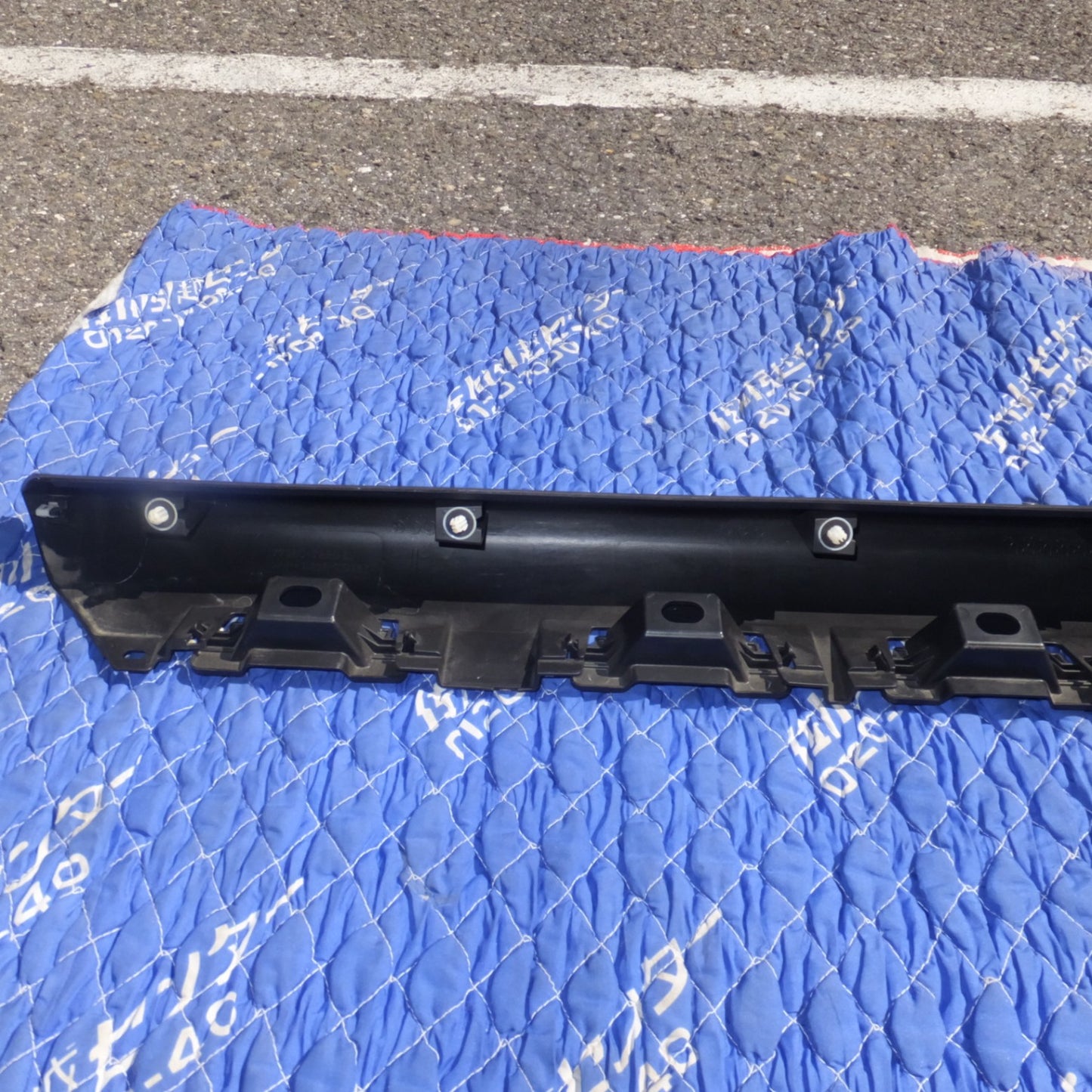 [送料無料] 岐阜発 新車外し★スズキ 純正 77560-78R0 L ジムニーシエラ JB74W 左 サイドステップ★