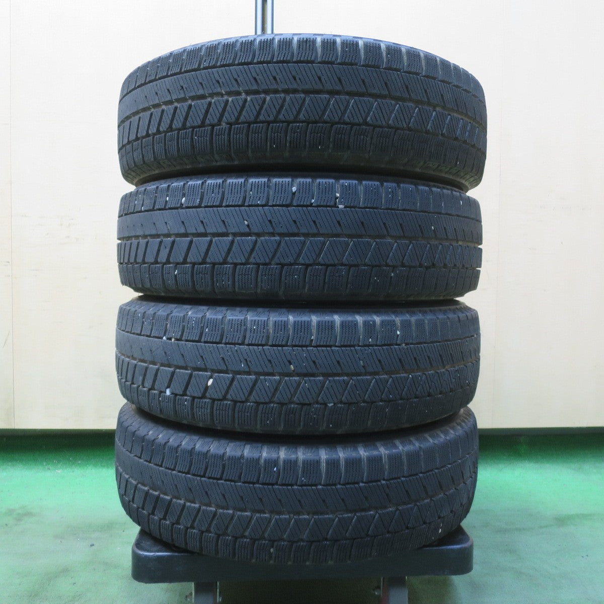 キレイ★スタッドレス 155/65R14 ブリヂストン ブリザック VRX3 TOPRUN トップラン 14インチ PCD100/4H★6033010イス