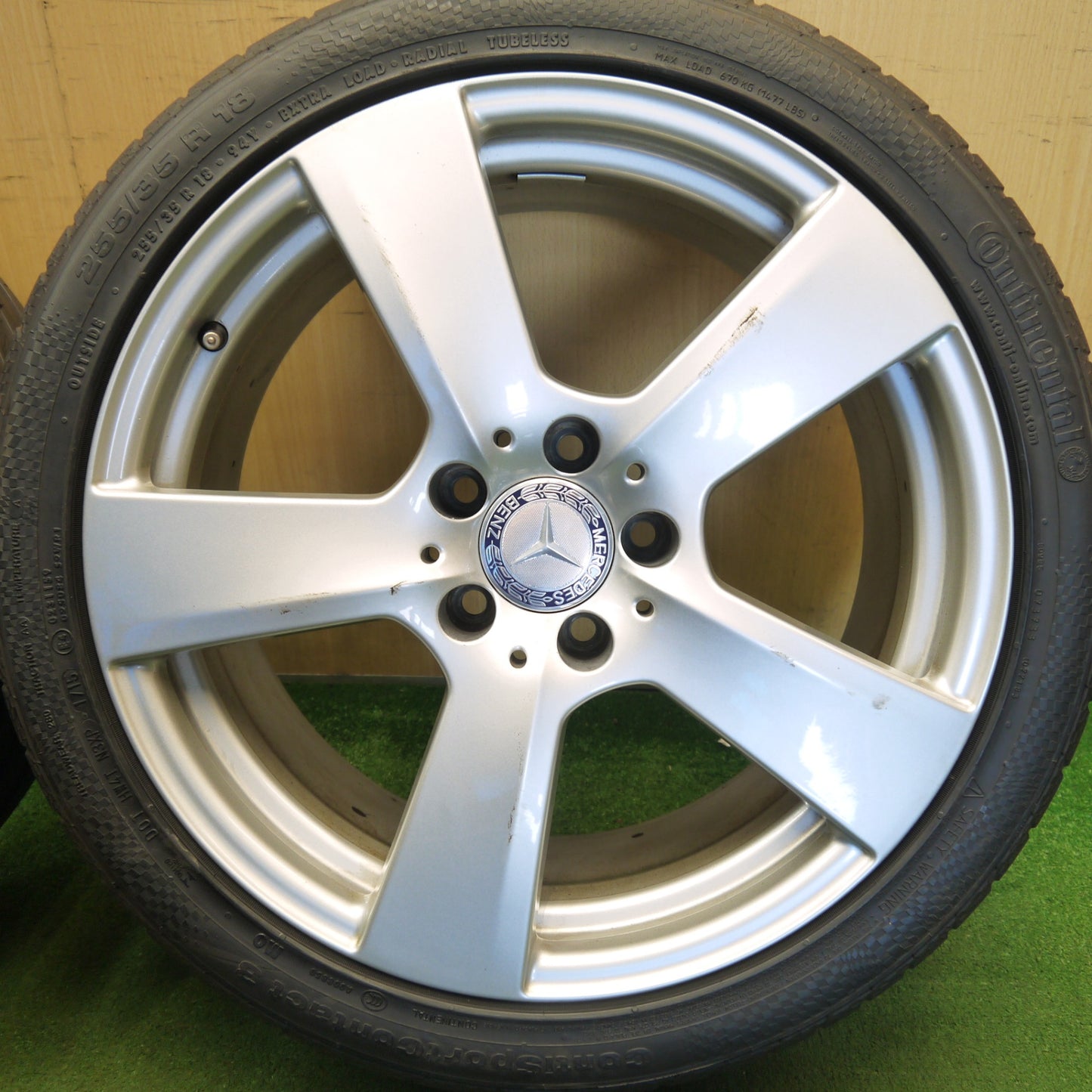 バリ溝！8.5分★ベンツ Eクラス クーペ W207 C207 A207 等 純正 235/40R18 255/35R18 コンチネンタル コンチスポーツ コンタクト3 MO 18インチ PCD114.3/5H★6051512Hノ