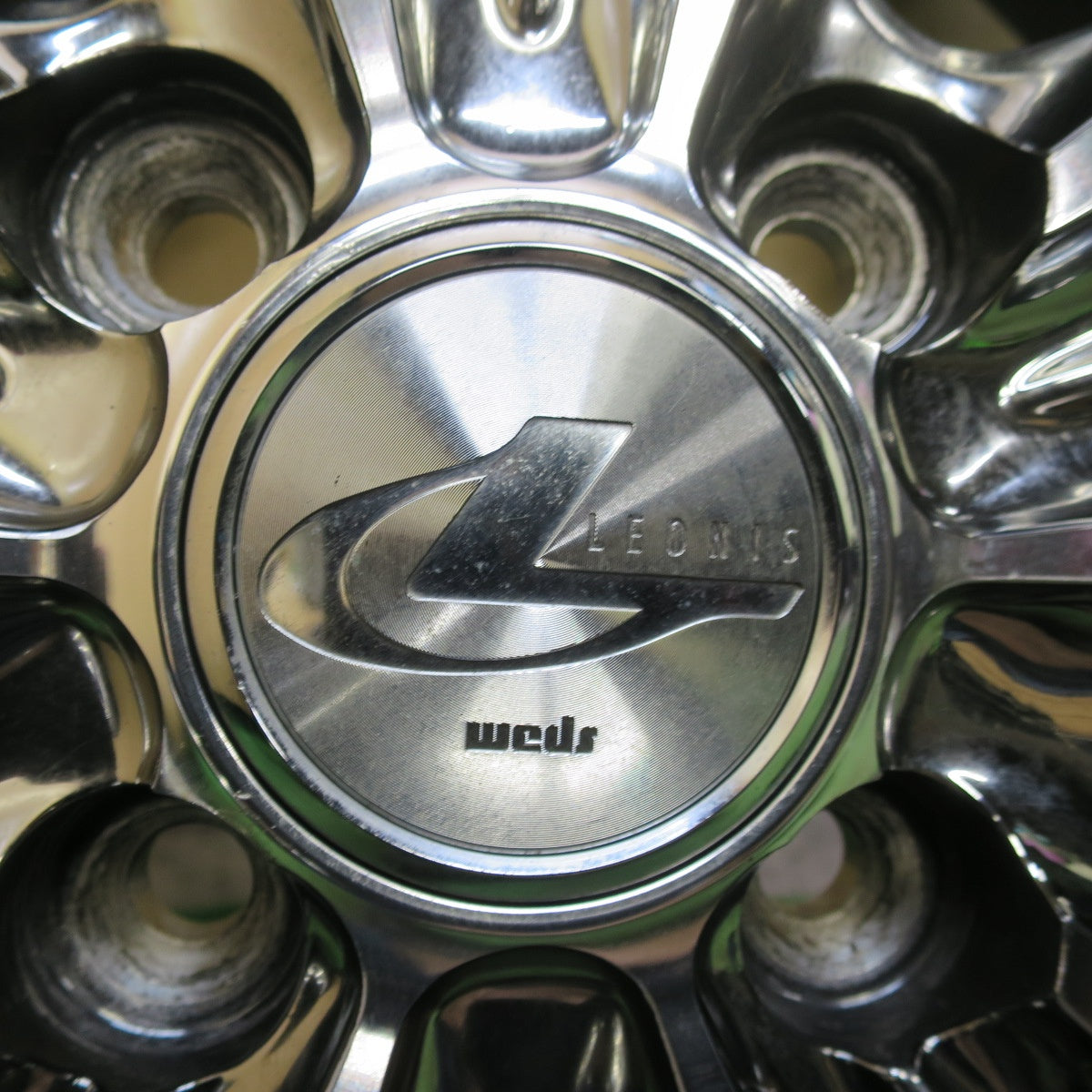 バリ溝！キレイ！9.5分★LEONIS VX 165/55R15 スタッドレス ヨコハマ アイスガード iG50 レオニス 15インチ 軽サイズ PCD100/4H★5090402イス