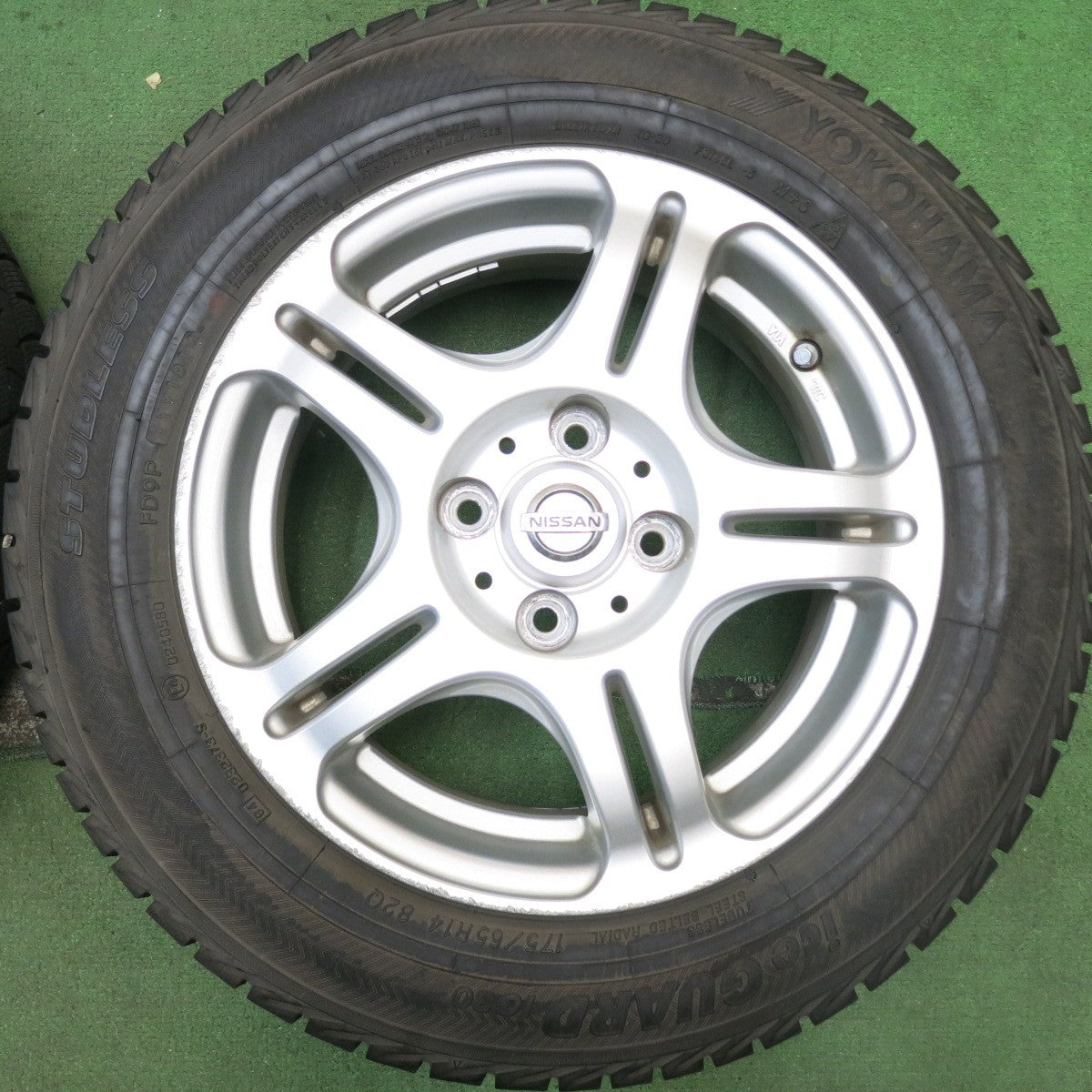 バリ溝！9分★日産 ノート キューブ 等 純正 175/65R14 スタッドレス ヨコハマ アイスガード iG30 14インチ PCD100/4H★5072704HAス