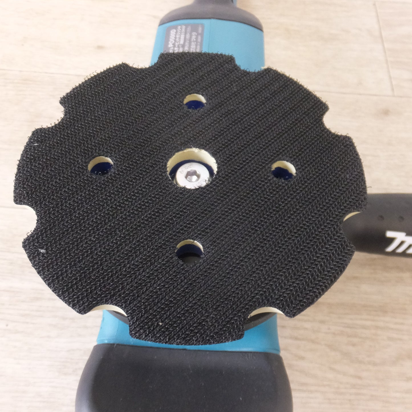 [送料無料] 美品★マキタ makita 125mm 充電式ランダムオービットポリッシャ PO500D 18V 本体のみ★