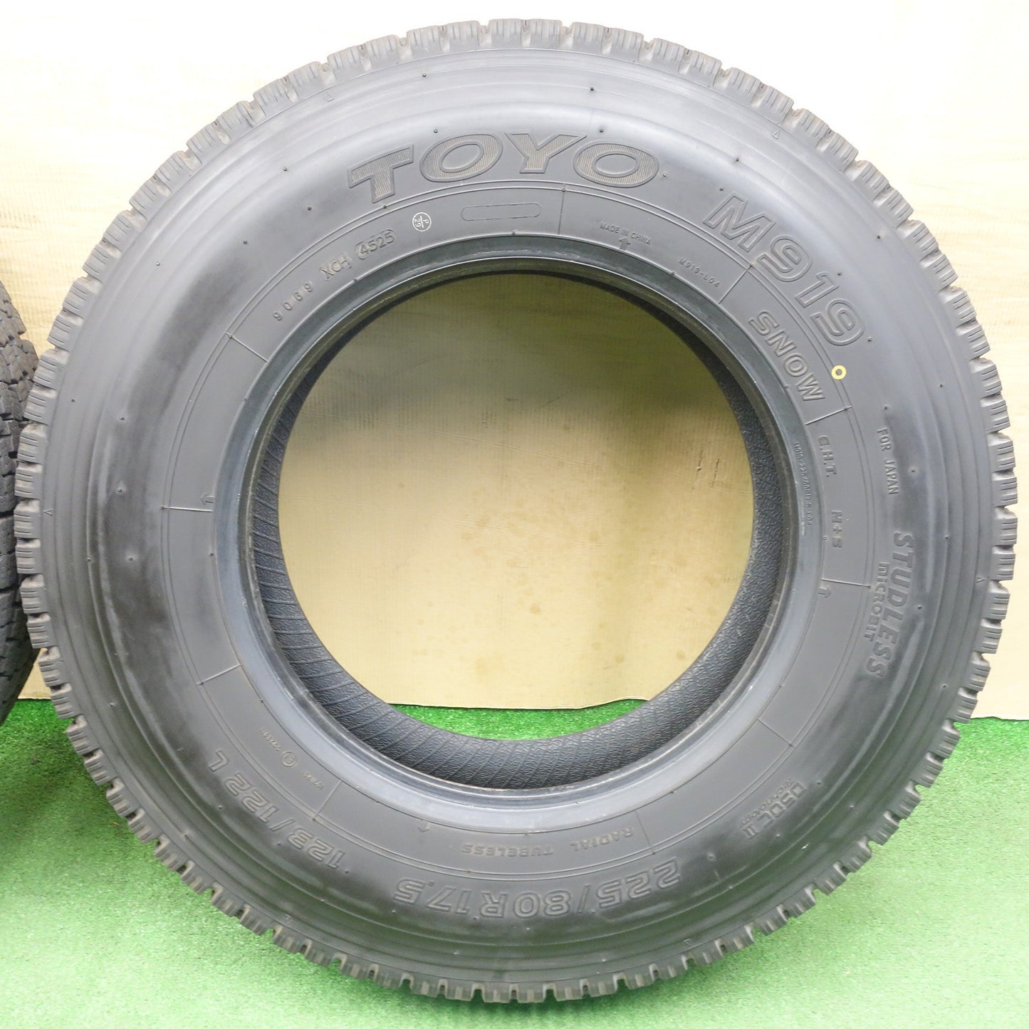 バリ溝！25年！9.5分！2本★トラック タイヤ 225/80R17.5 123/122L スタッドレス トーヨー M919 17.5インチ★6022004KTスタ