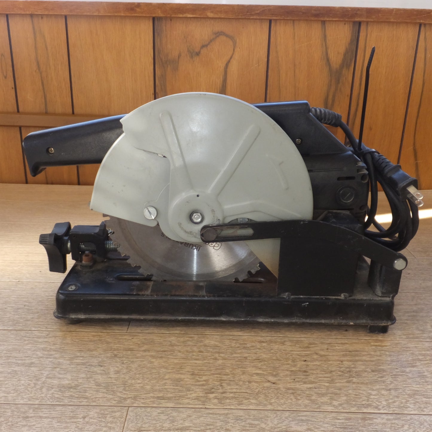 [送料無料] ★育良精機 IKURA サーメットチップソー切断機 サーメット180II IS-CTC180II　AC100V 50/60Hz 570W★
