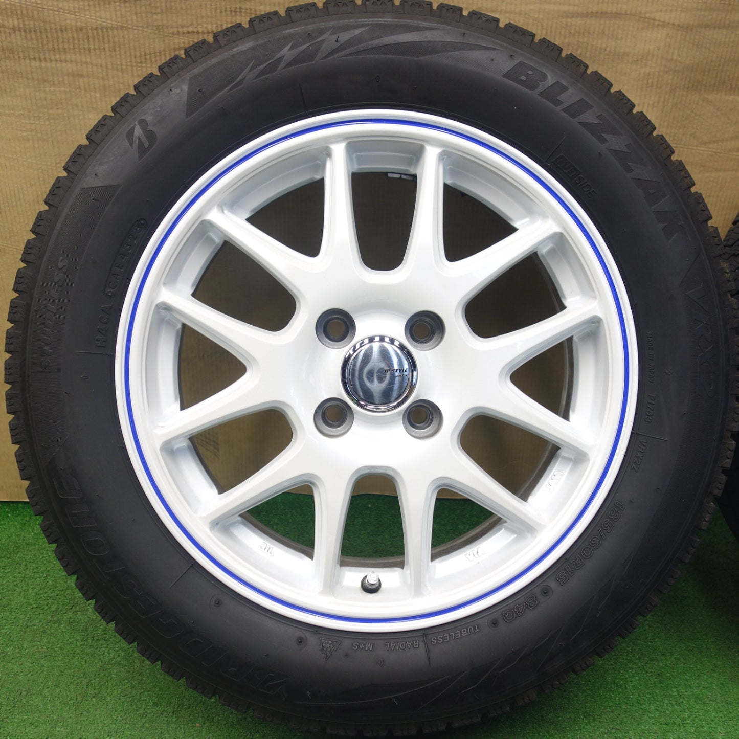 バリ溝！23年！キレイ！8.5分★スタッドレス 185/60R15 ブリヂストン ブリザック VRX2 JP STYLE Jefa 15インチ PCD100/4H★6031302KTス