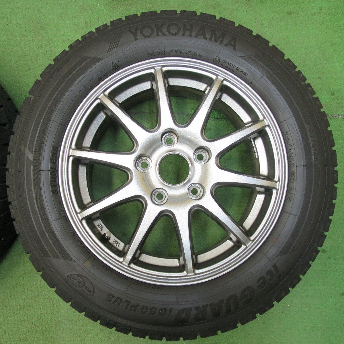 バリ溝！キレイ！8.5分★スタッドレス 195/65R15 ヨコハマ アイスガード iG50 プラス SPORT ABELIA スポルト アベリア 15インチ PCD114.3/5H★5022608イス