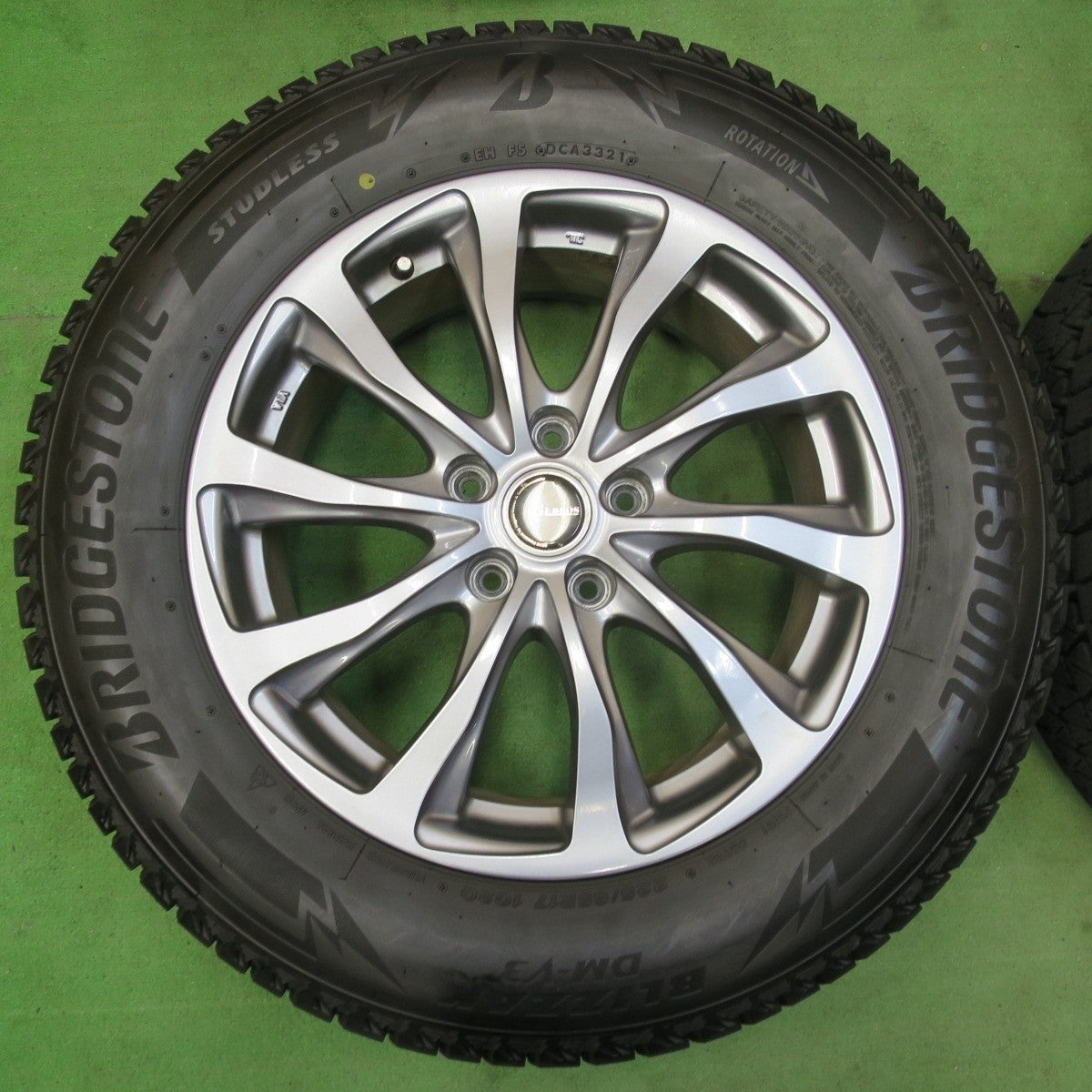 バリ溝！21年！キレイ！9.5分★スタッドレス 225/65R17 ブリヂストン ブリザック DM-V3 NEBROS 17インチ PCD114.3/5H★5031012イス