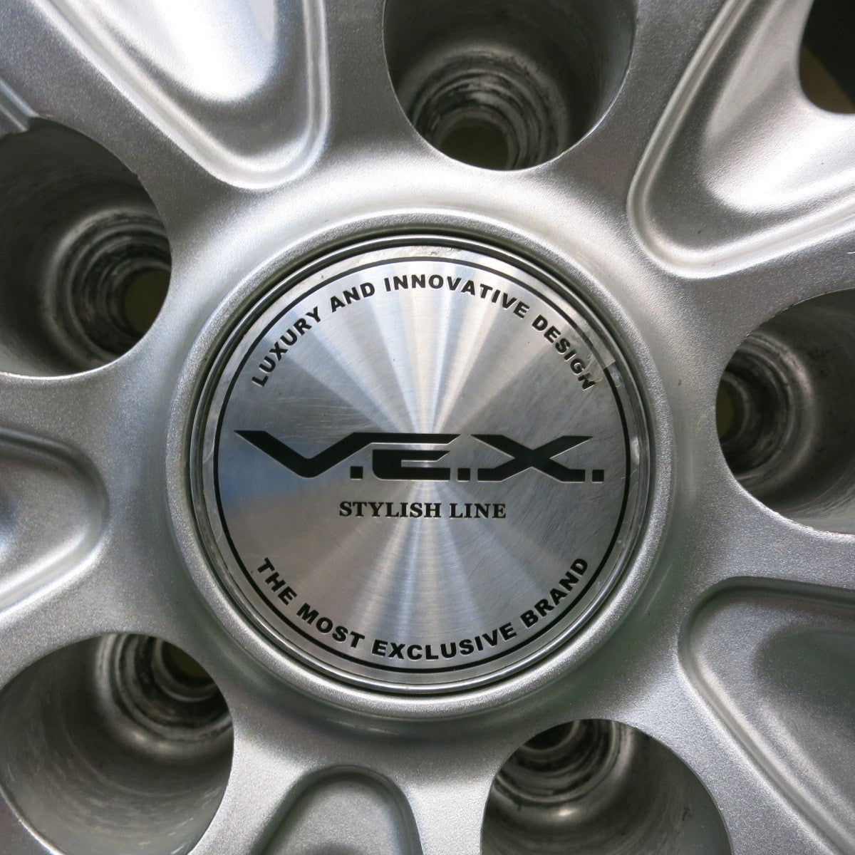 バリ溝！キレイ！9分◎スタッドレス 215/65R16 グッドイヤー アイスナビ6 V.E.X. VEX 社外 アルミ 16インチ PCD114.3/5H◎6082712HAス