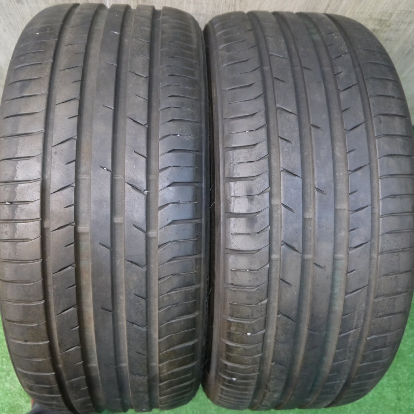 バリ溝！9分！2本★235/35R19 トーヨー プロクセス スポーツ PROXES Sport 19インチ タイヤ ポルシェ 911 カレラ ボクスター ケイマン 等★6052203KKノタ