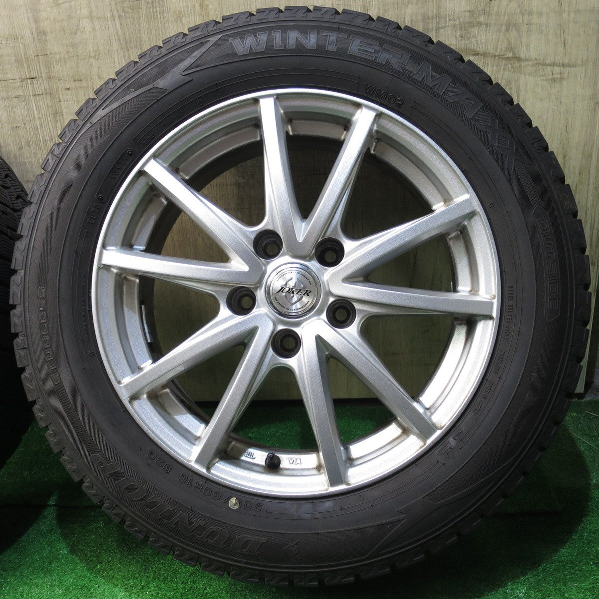 バリ溝！9分★スタッドレス 205/60R16 ダンロップ ウインターマックス WM02 JOKER ジョーカー 16インチ PCD114.3/5H★5052302NJス