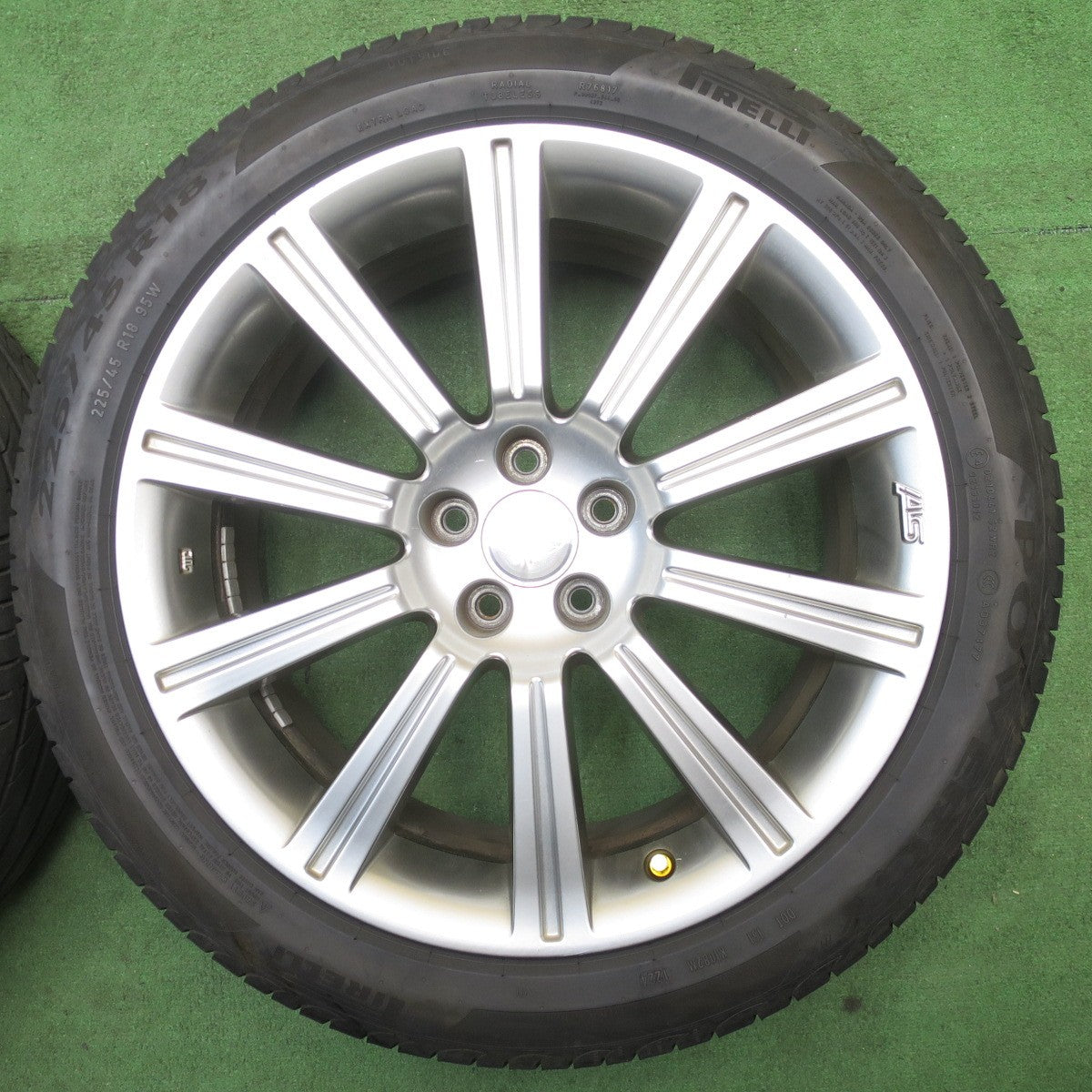 バリ溝！24年！8.5分★スバル SG9 フォレスター STi 純正 225/45R18 ピレリ POWERGY パワジー 18インチ PCD100/5H★6042705NJノ