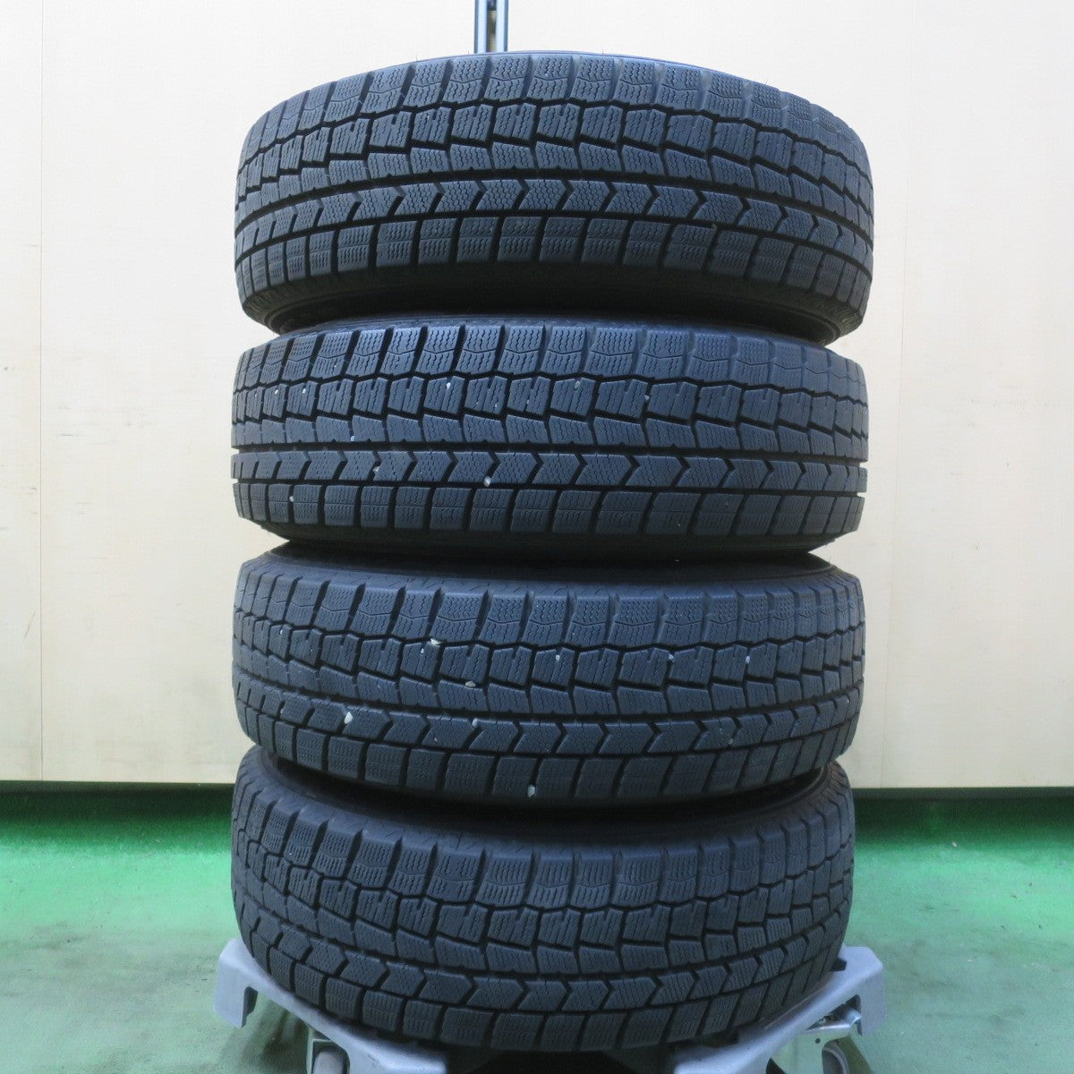 バリ溝！23年！8.5分◎トヨタ カローラ フィールダー 純正 175/70R14 スタッドレス ダンロップ ウインターマックス WM02 14インチ PCD100/4H◎6061201イス