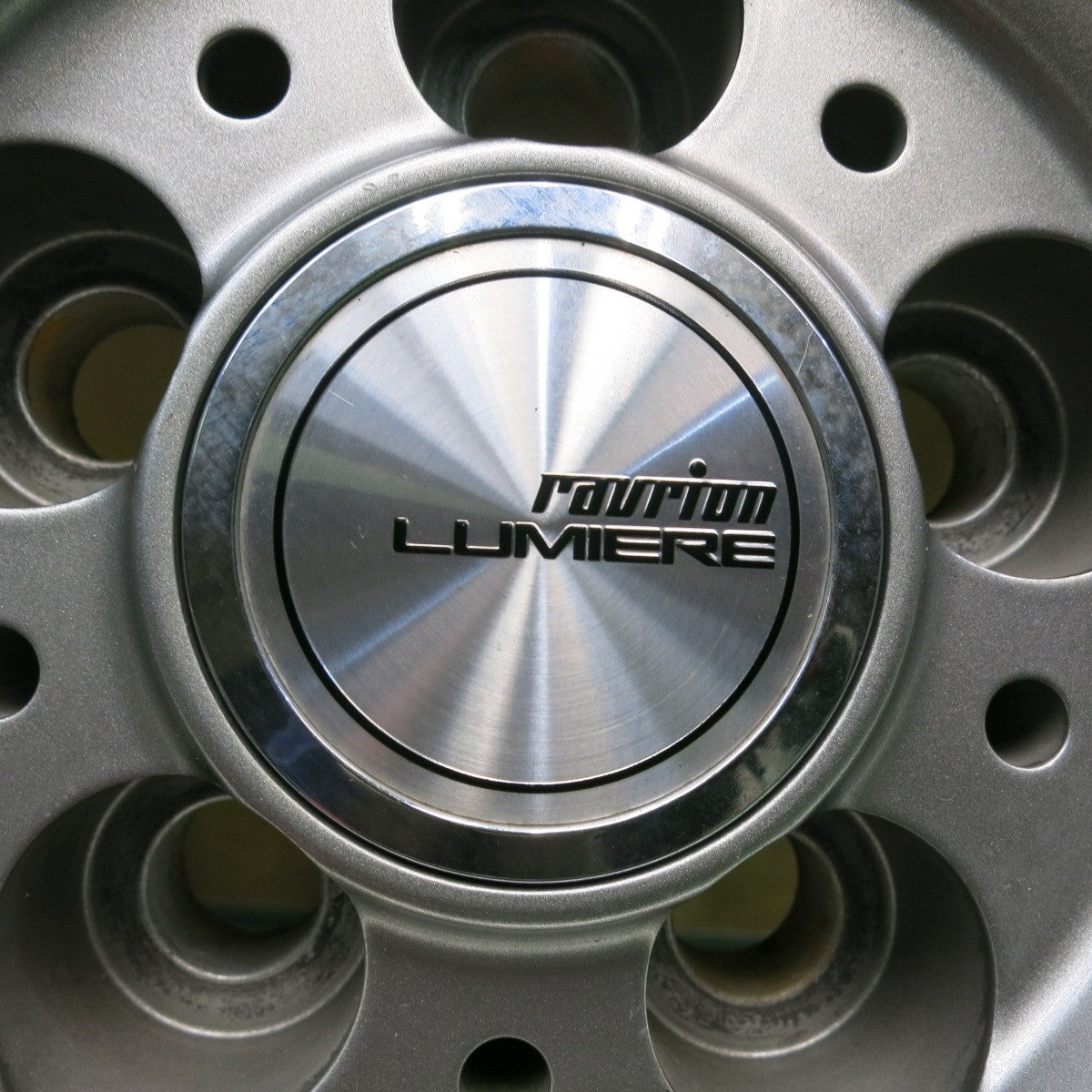 バリ溝！8.5分★シエンタ 等 185/60R15 スタッドレス グッドイヤー アイスナビ6 ravrion LUMIERE ラブリオン 15インチ PCD100/5H★5052309HAス