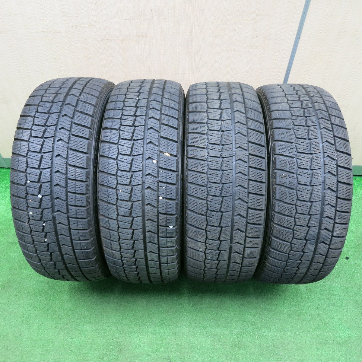 [送料無料] バリ溝！21年！9.5分以上★ボルボ V70 純正 225/50R17 スタッドレス ダンロップ ウインターマックス WM02 17インチ PCD108/5H★4121602TNス