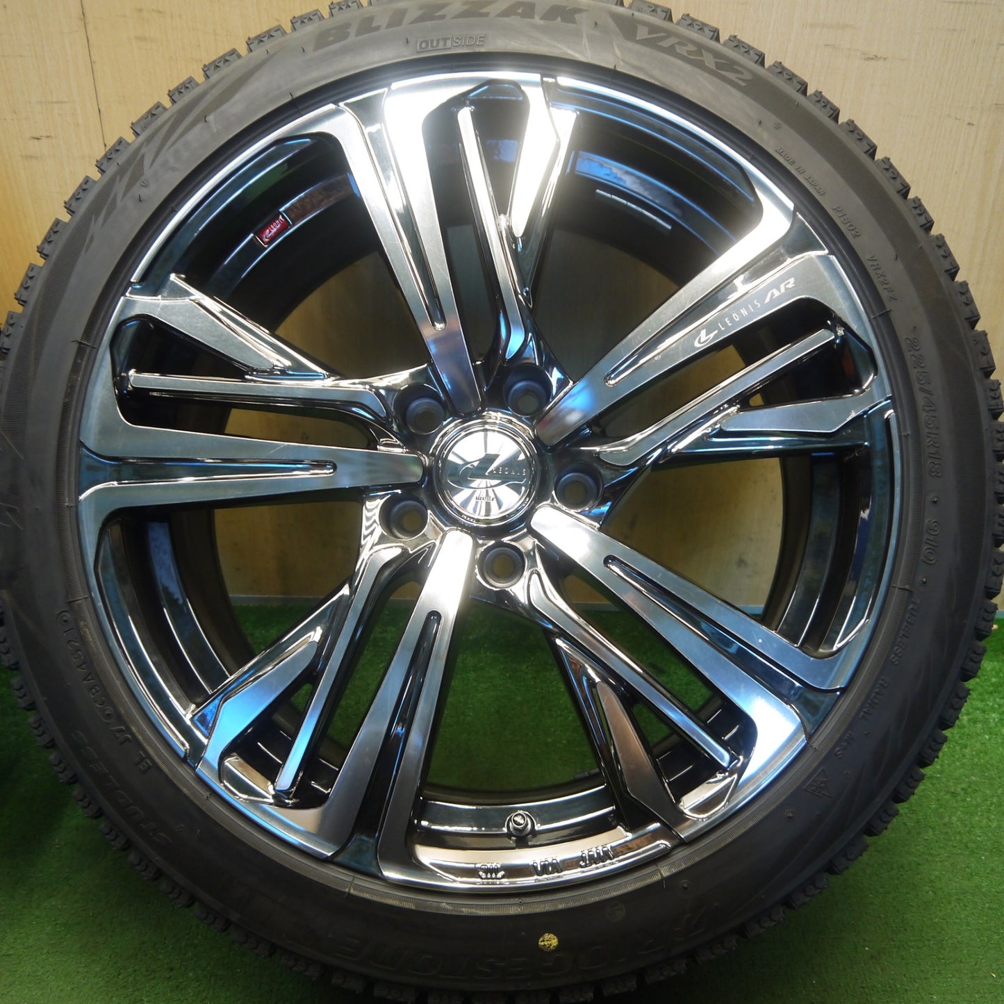 バリ溝！キレイ！9.5分◎LEONIS AR 225/45R18 スタッドレス ブリヂストン ブリザック VRX2 レオニス 18インチ PCD114.3/5H◎6082404Hス