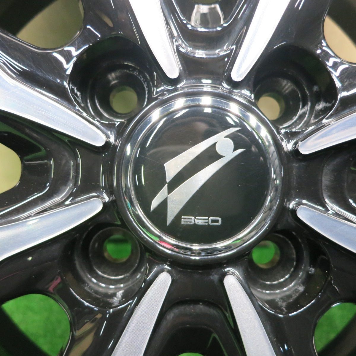 [送料無料] バリ溝！22年！キレイ！ほぼ10分★スタッドレス 185/65R15 ヨコハマ アイスガード iG60 BEO ベオ 15インチ PCD100/4H★4120504TNス
