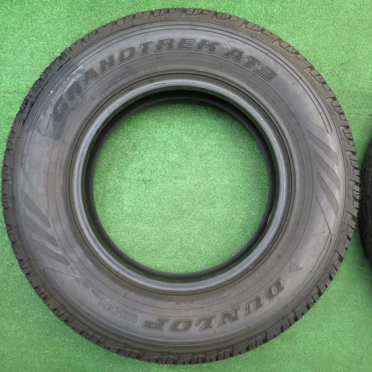 未使用！21年★195/80R15 ダンロップ グラントレック AT3 タイヤ 15インチ ハイエース キャラバン 等★5110508NJスタ