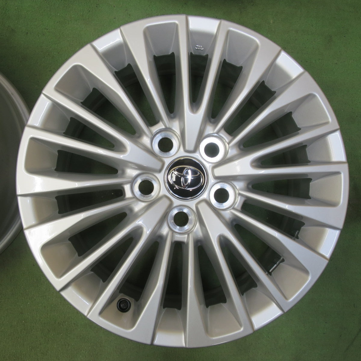 新車外し☆トヨタ 40系 アルファード Z 純正 ホイール 17インチ 17×6.5