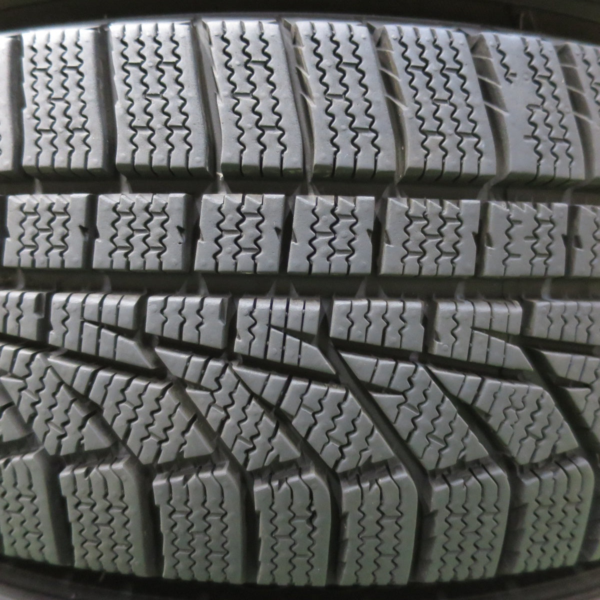 バリ溝！22年！キレイ！9.5分以上★スタッドレス 175/65R14 ハンコック ウインター アイセプト IZ2A WAREN W05 ヴァーレン 14インチ PCD100/4H★5101610イス